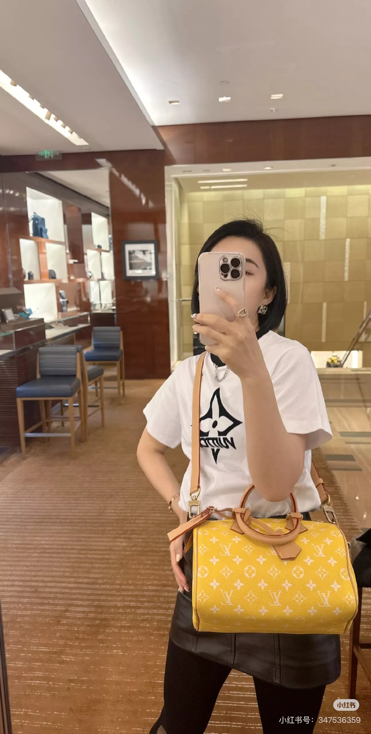 루이비통 스피디 25 필로우 스타일 가방 상세 이미지 19