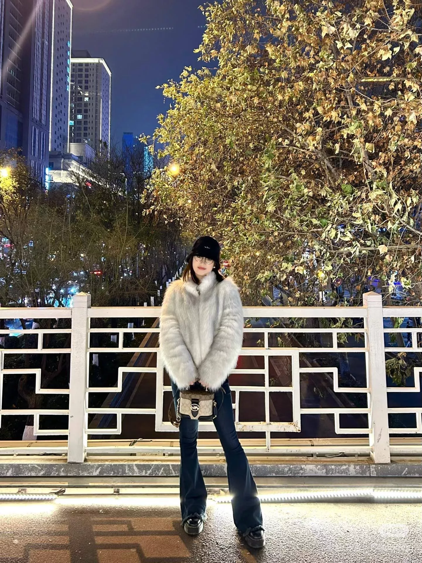 코치 조지 올드 패턴 박스형 가방 상세 이미지 19