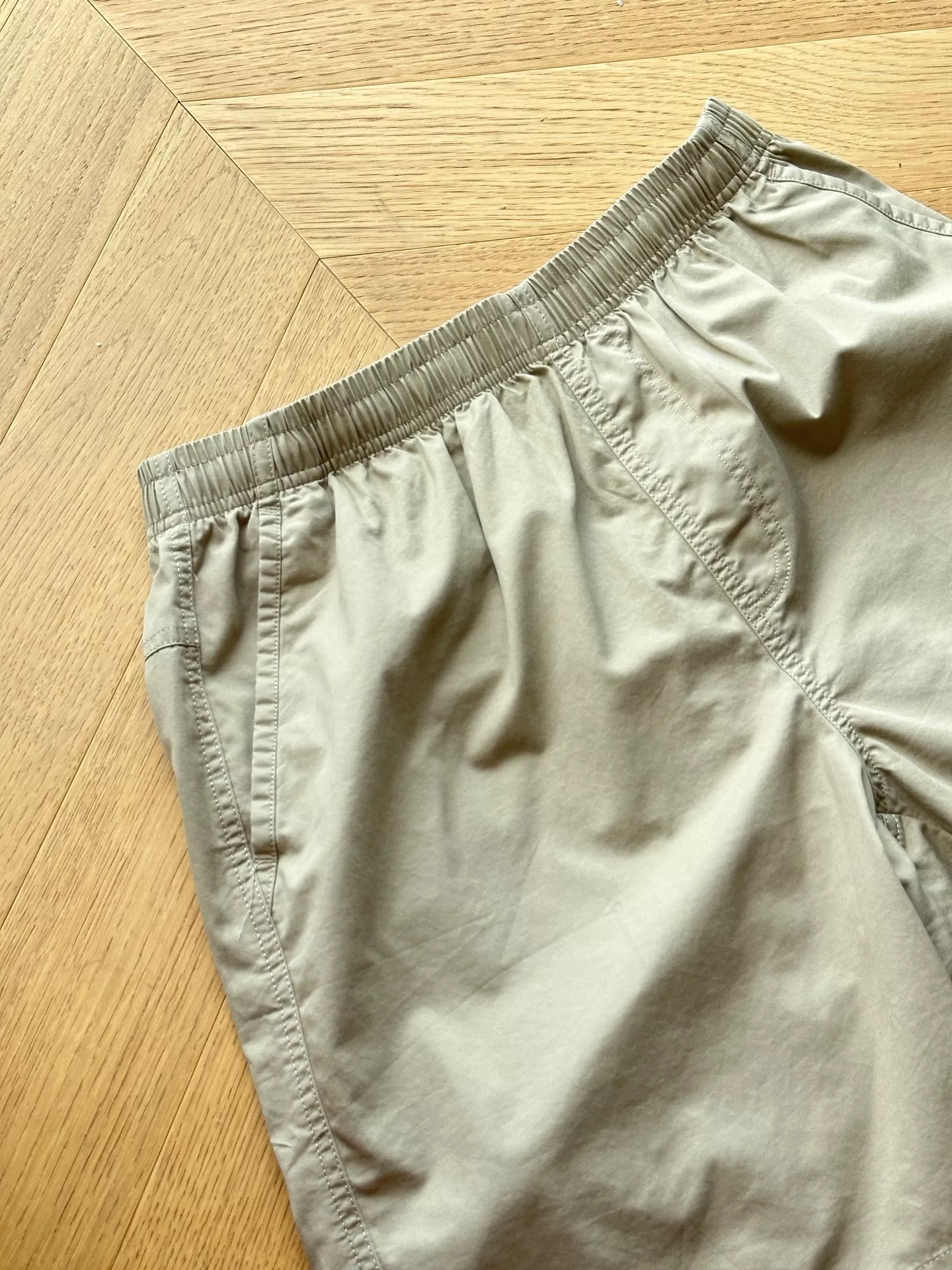 라코스테 악어 로고 자수 캐주얼 반바지 상세 이미지 11