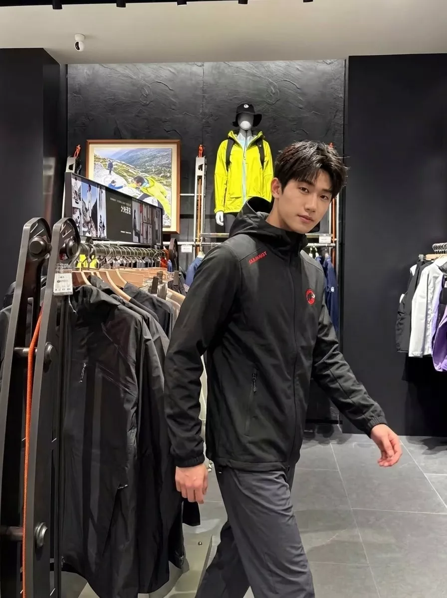 마무트 아웃도어 기능성 후드 아우터 상세 이미지 20