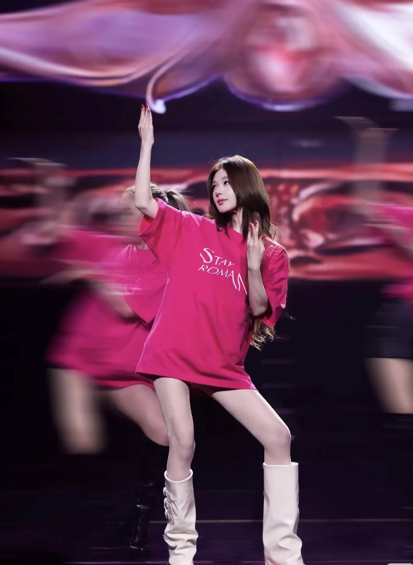노브랜드 콘서트 무드 라즈베리 컬러 반팔 티 상세 이미지 19