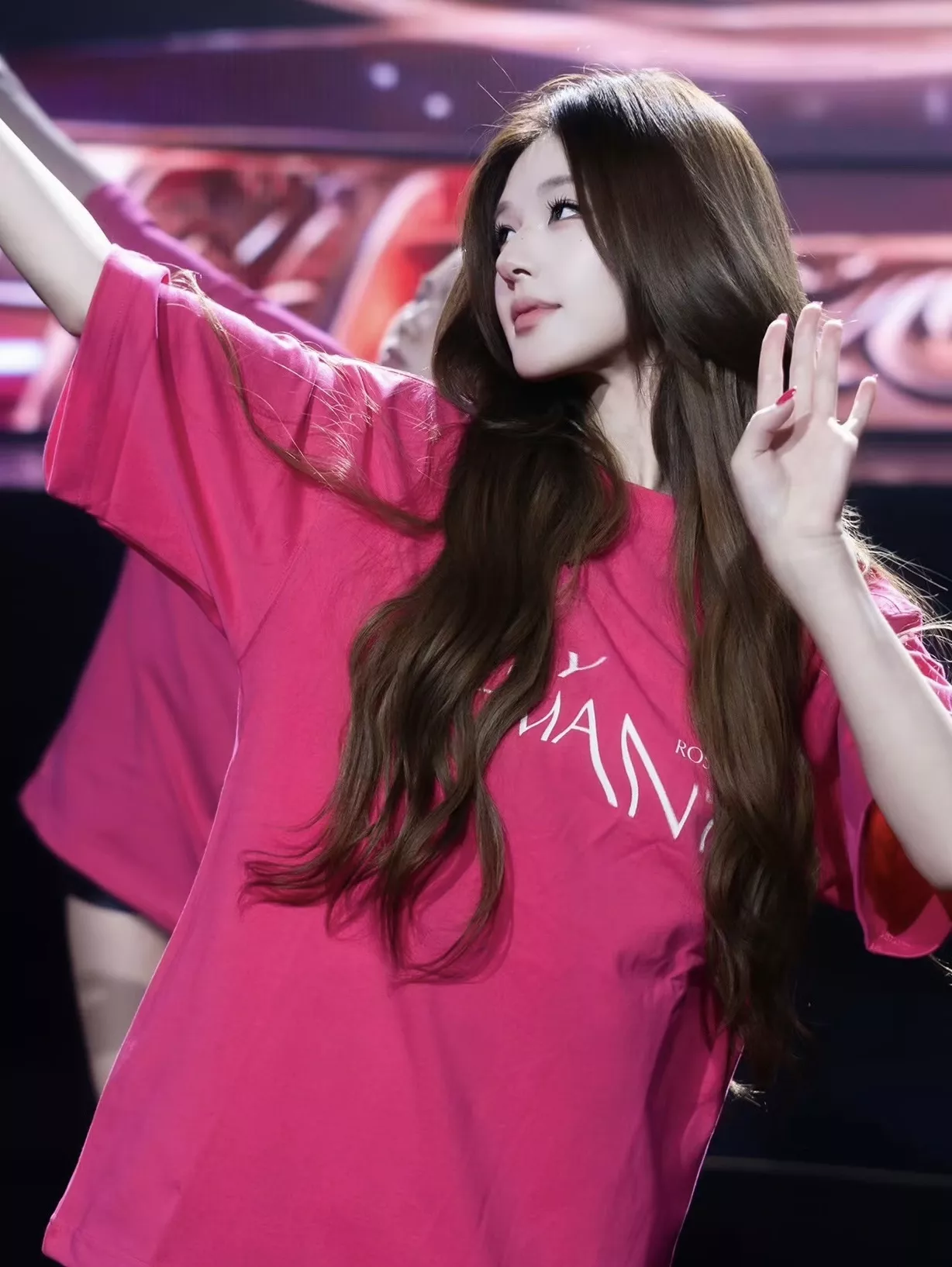 노브랜드 콘서트 무드 라즈베리 컬러 반팔 티 상세 이미지 20