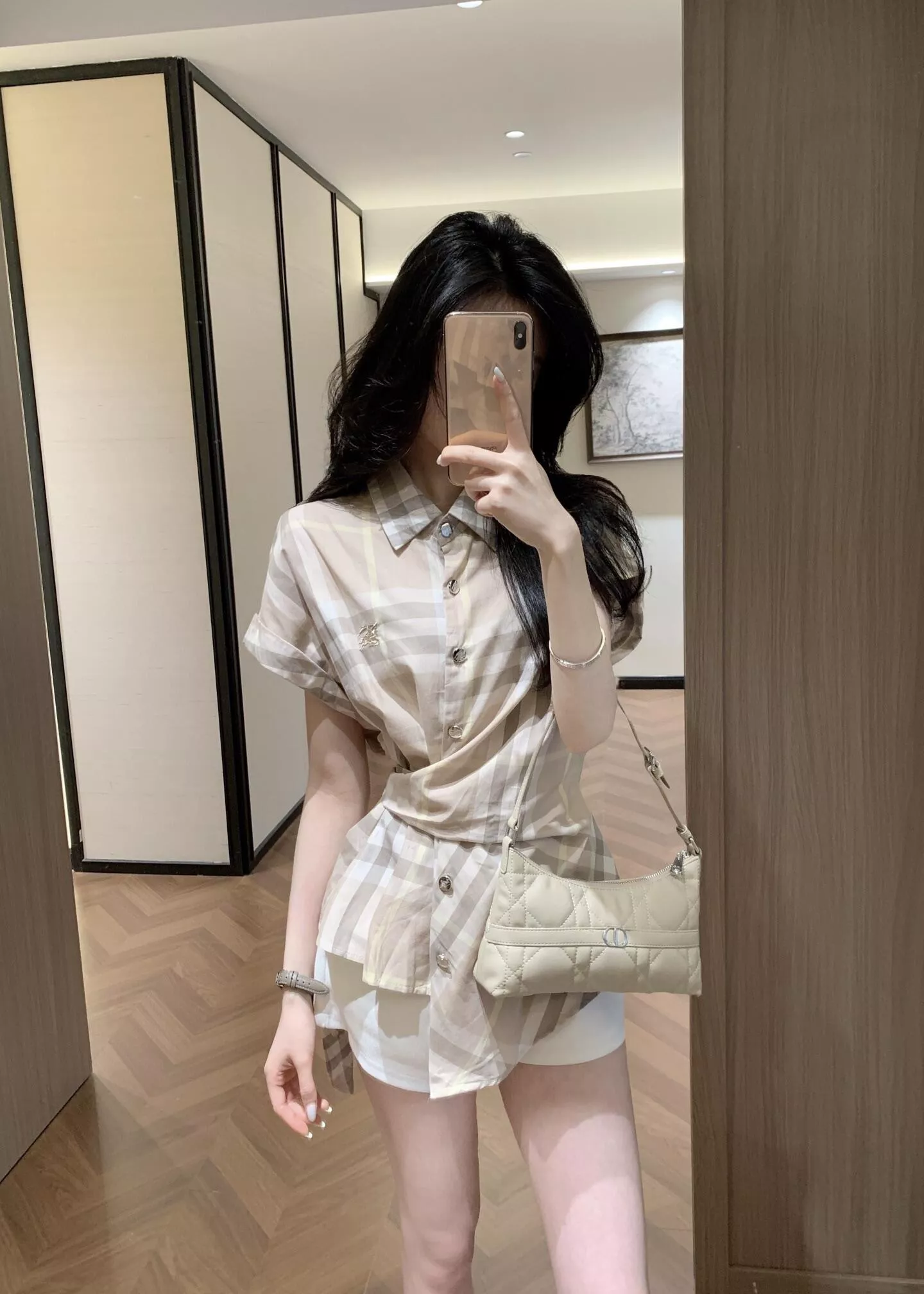 버버리 자수 체크 허리 스트랩 셔츠 상세 이미지 24