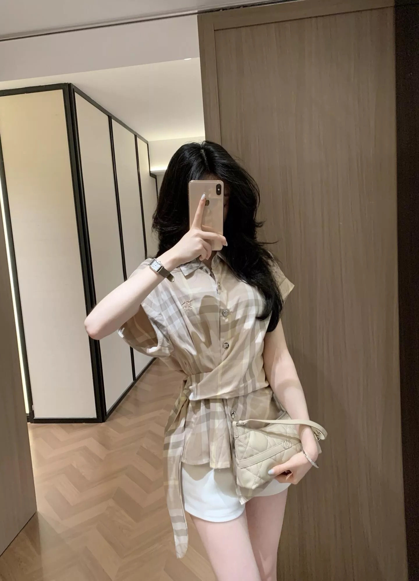 버버리 자수 체크 허리 스트랩 셔츠 상세 이미지 7