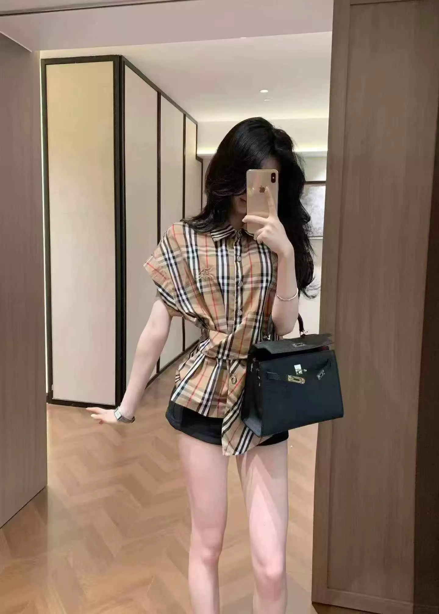 버버리 자수 체크 허리 스트랩 셔츠 상세 이미지 28