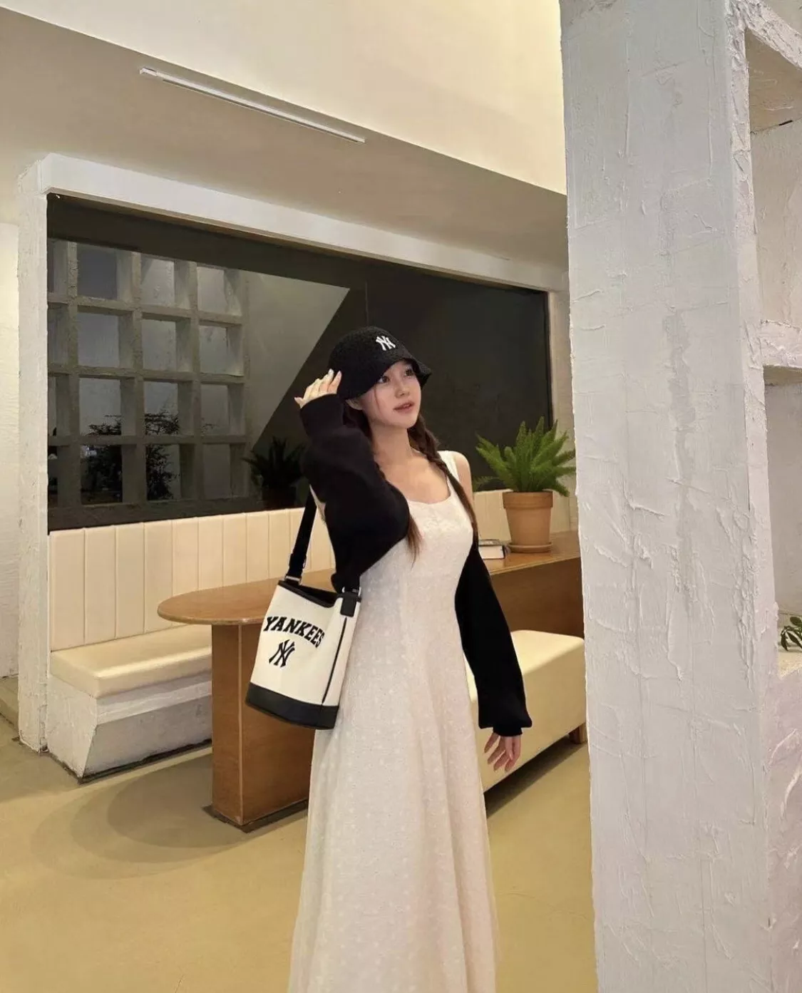 엠엘비 레트로 무드 자수 캔버스 숄더 겸 크로스 가방 상세 이미지 35