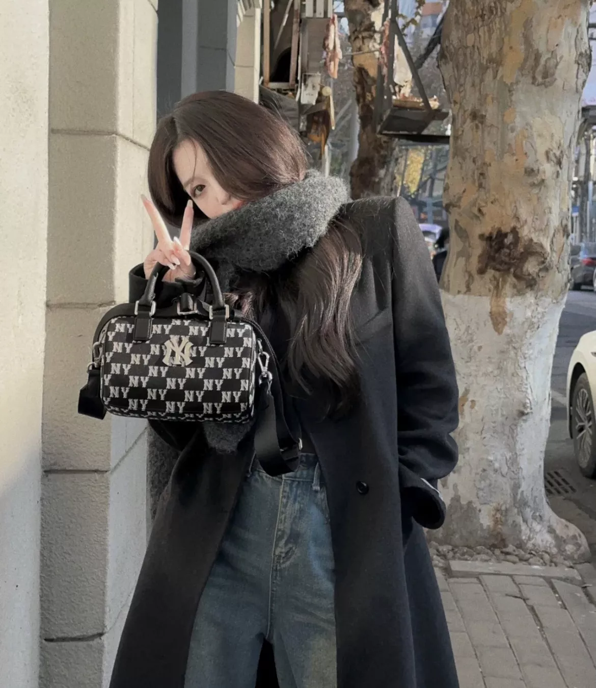 엠엘비 모노그램 캔버스 미니 실린더 백 상세 이미지 26