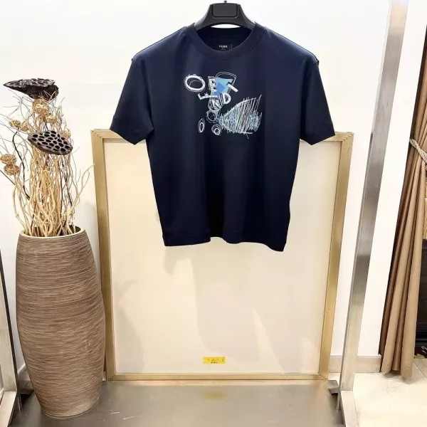 펜디 추상 그래픽 자수 프린트 반팔 탑