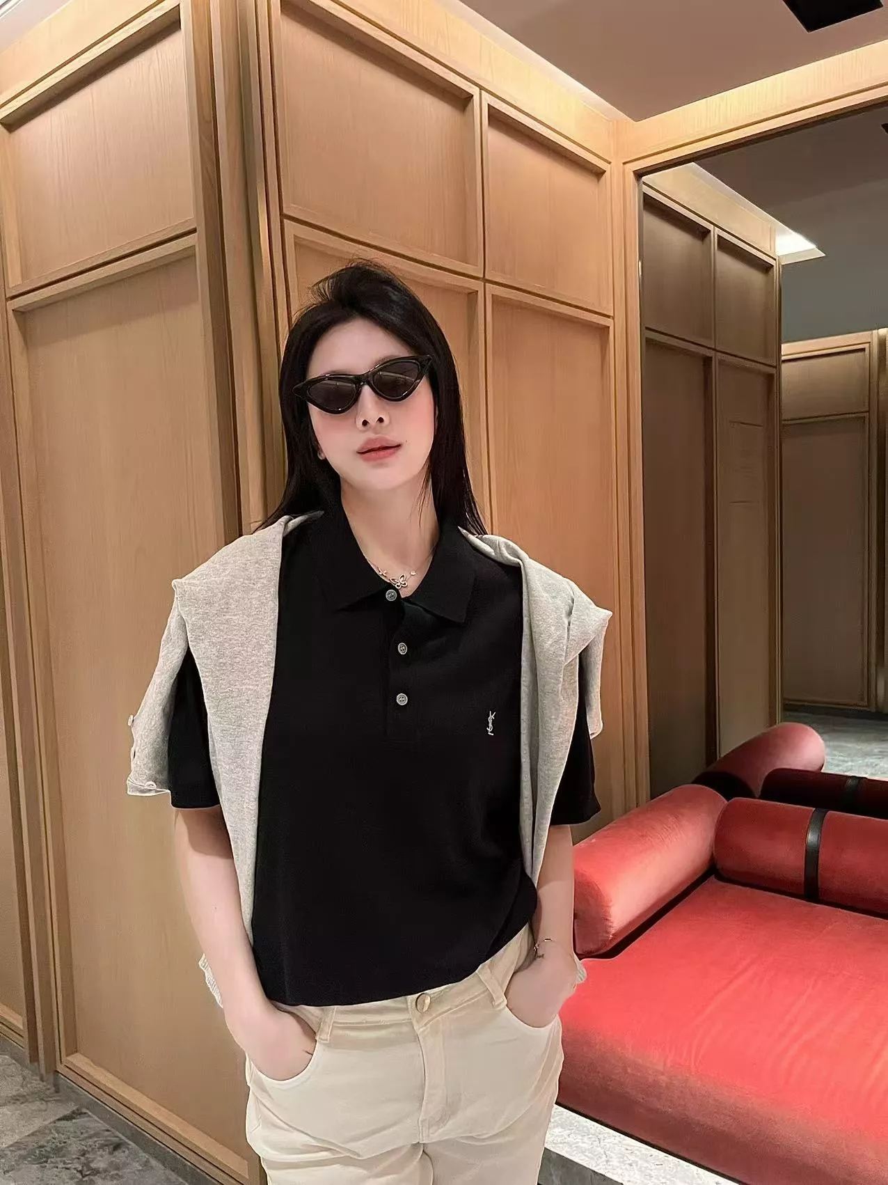 입생로랑 메리노 울 혼방 반소매 폴로 니트 상세 이미지 10