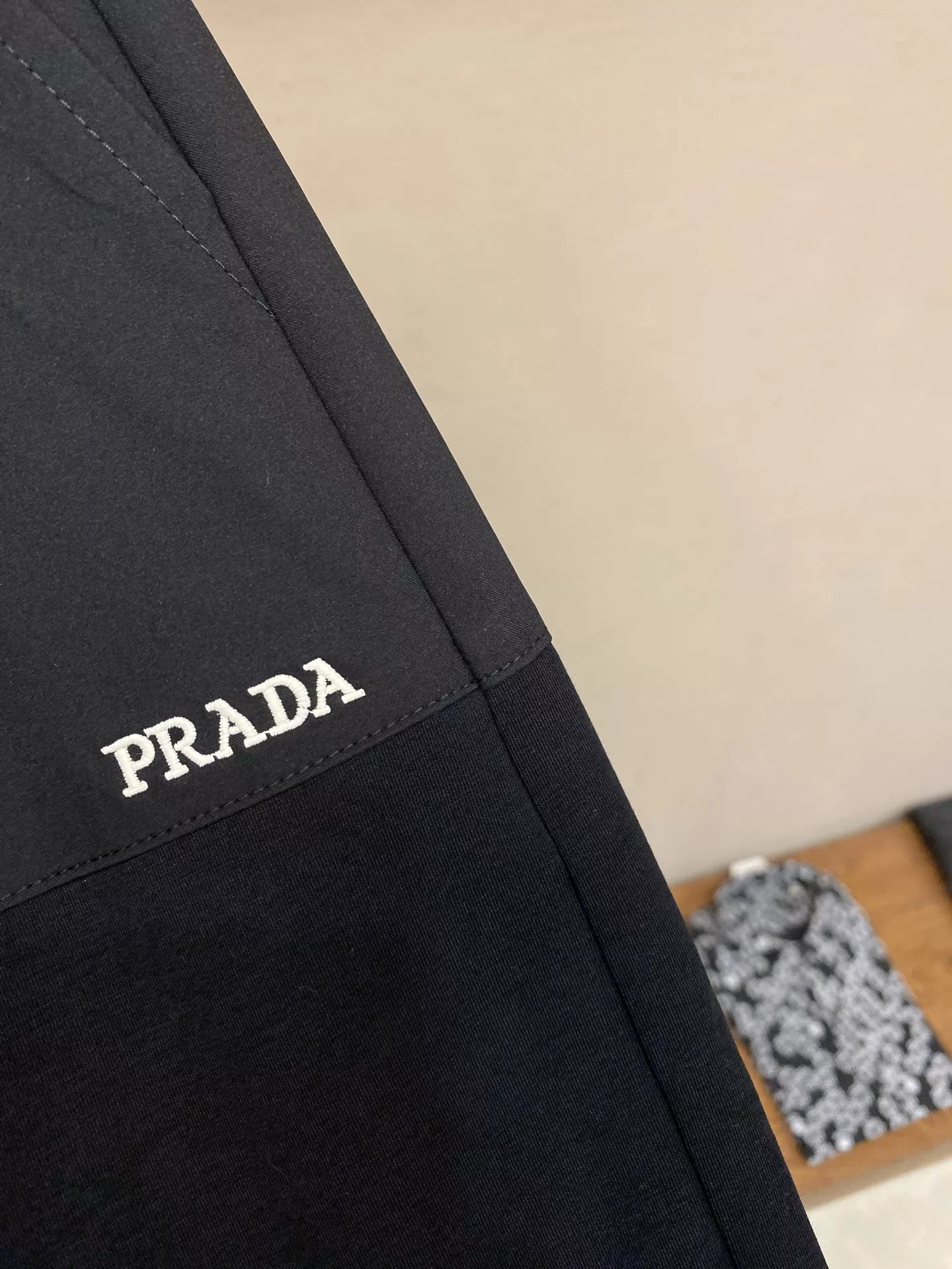 프라다 배색 와이드 밴딩 팬츠 상세 이미지 7