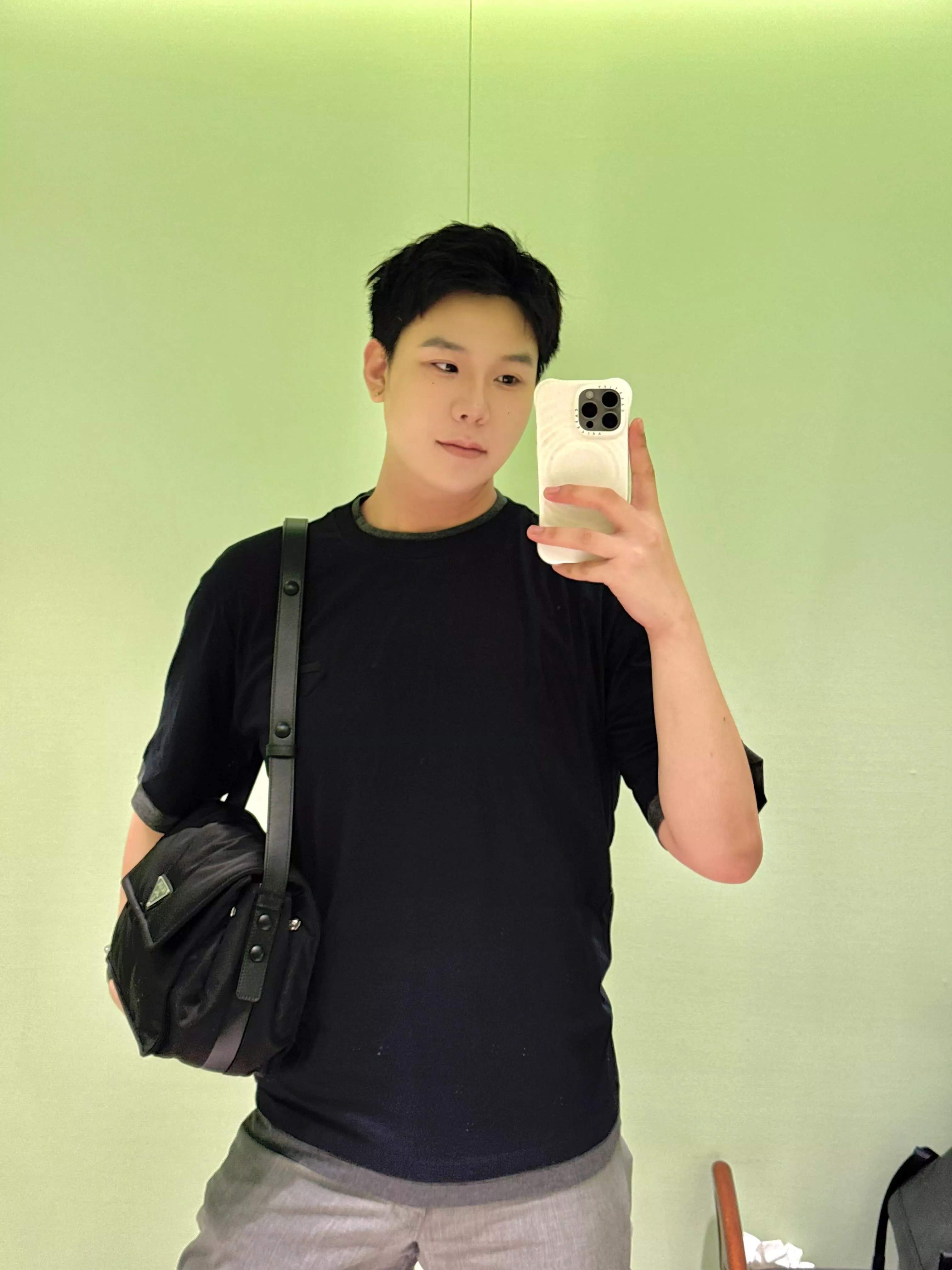 프라다 삼각 로고 레이어드 반소매 상의 상세 이미지 10