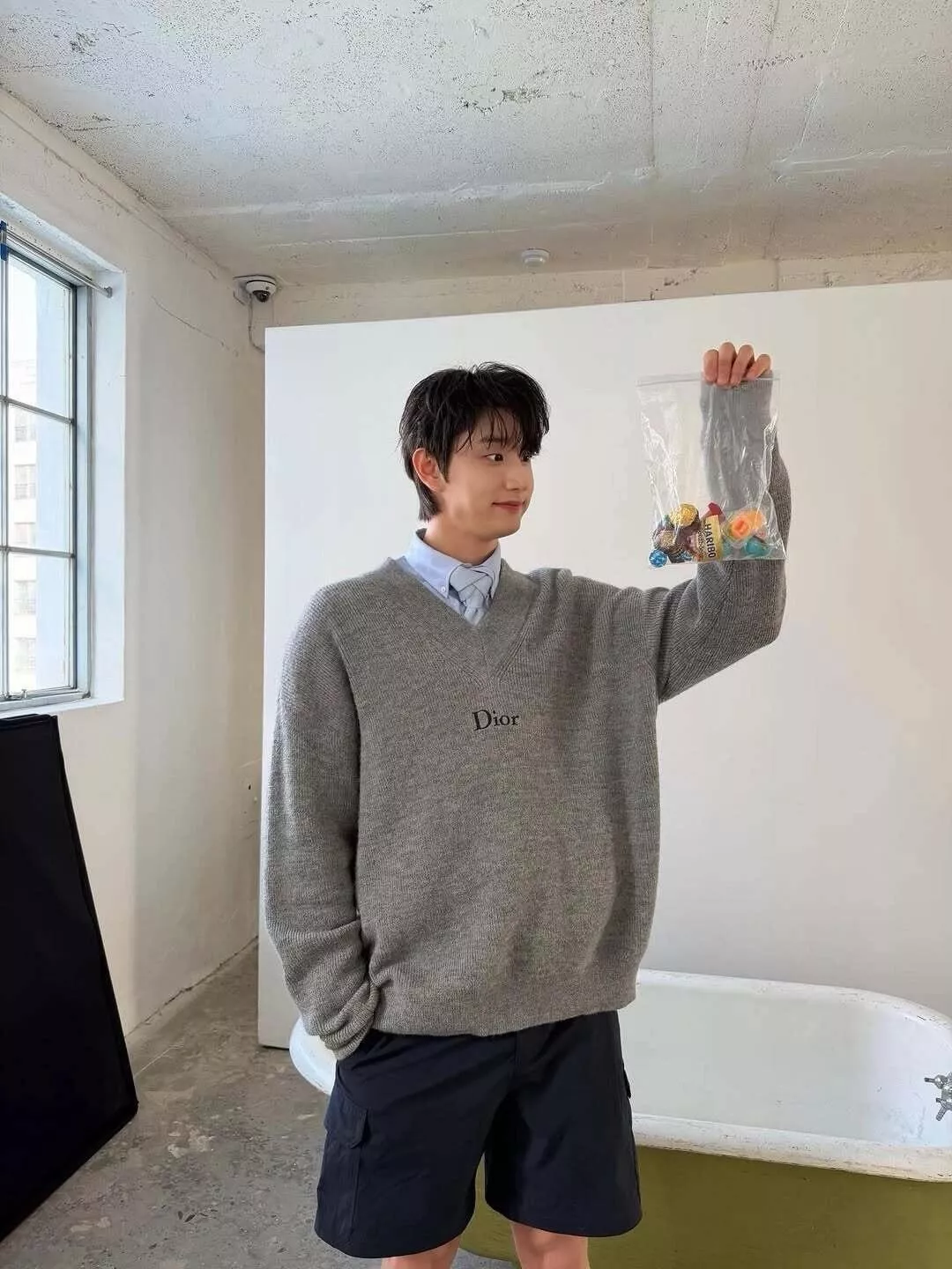 디올 유틸리티 포켓 반바지 상세 이미지 16