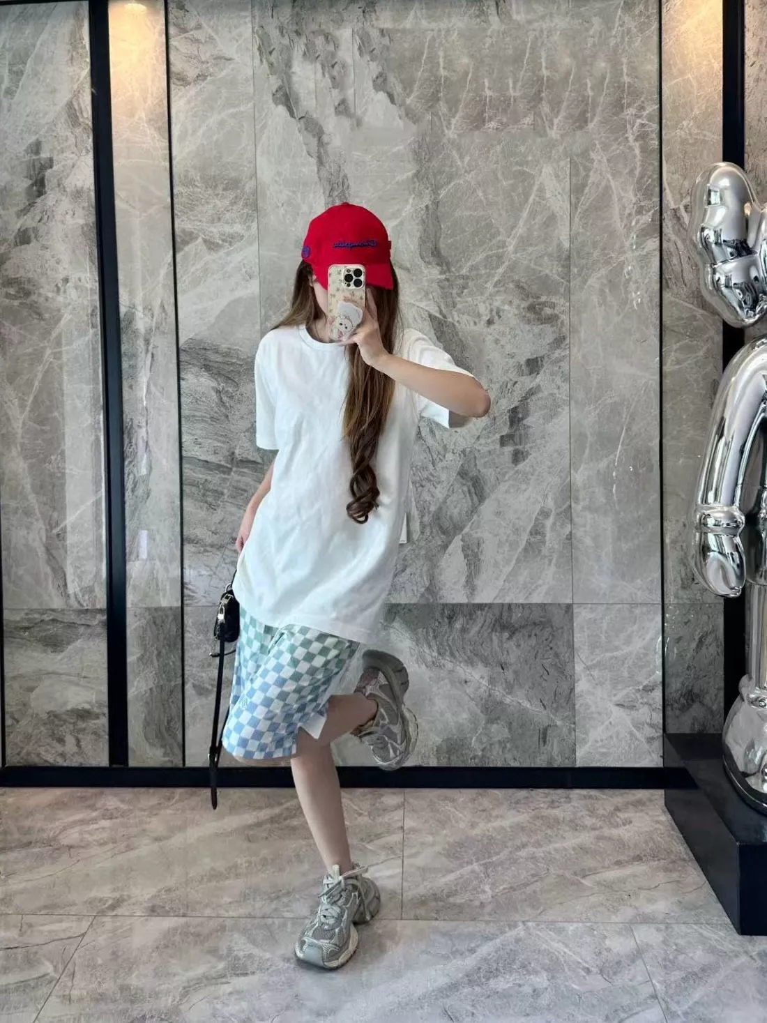 루이비통 그라데이션 다미에 패턴 쇼츠 상세 이미지 18