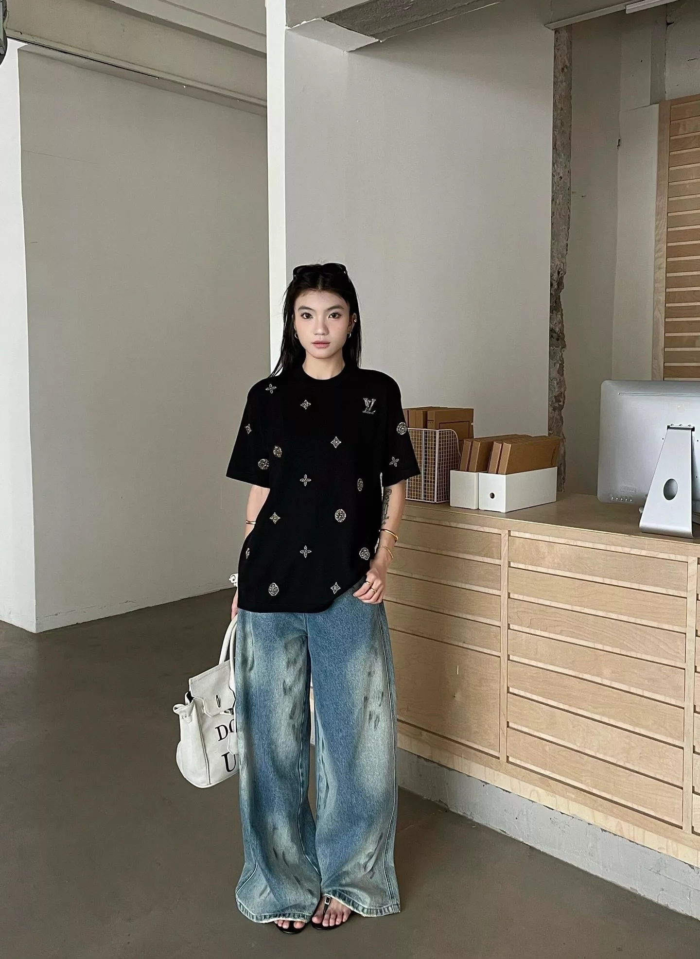 루이비통 모노그램 핫픽스 반팔 니트 탑 상세 이미지 13