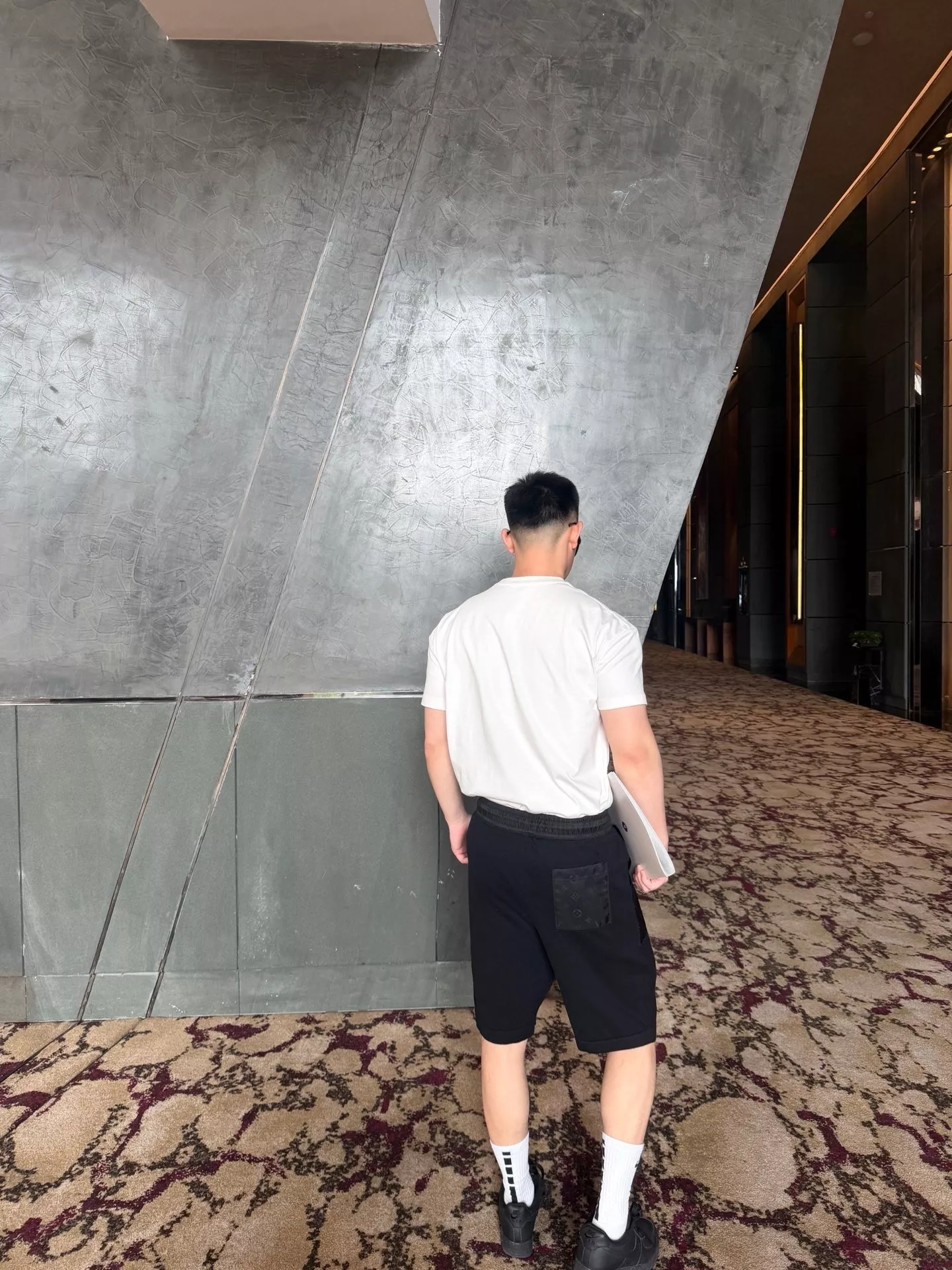루이비통 모노그램 포켓 니트 반바지 상세 이미지 19
