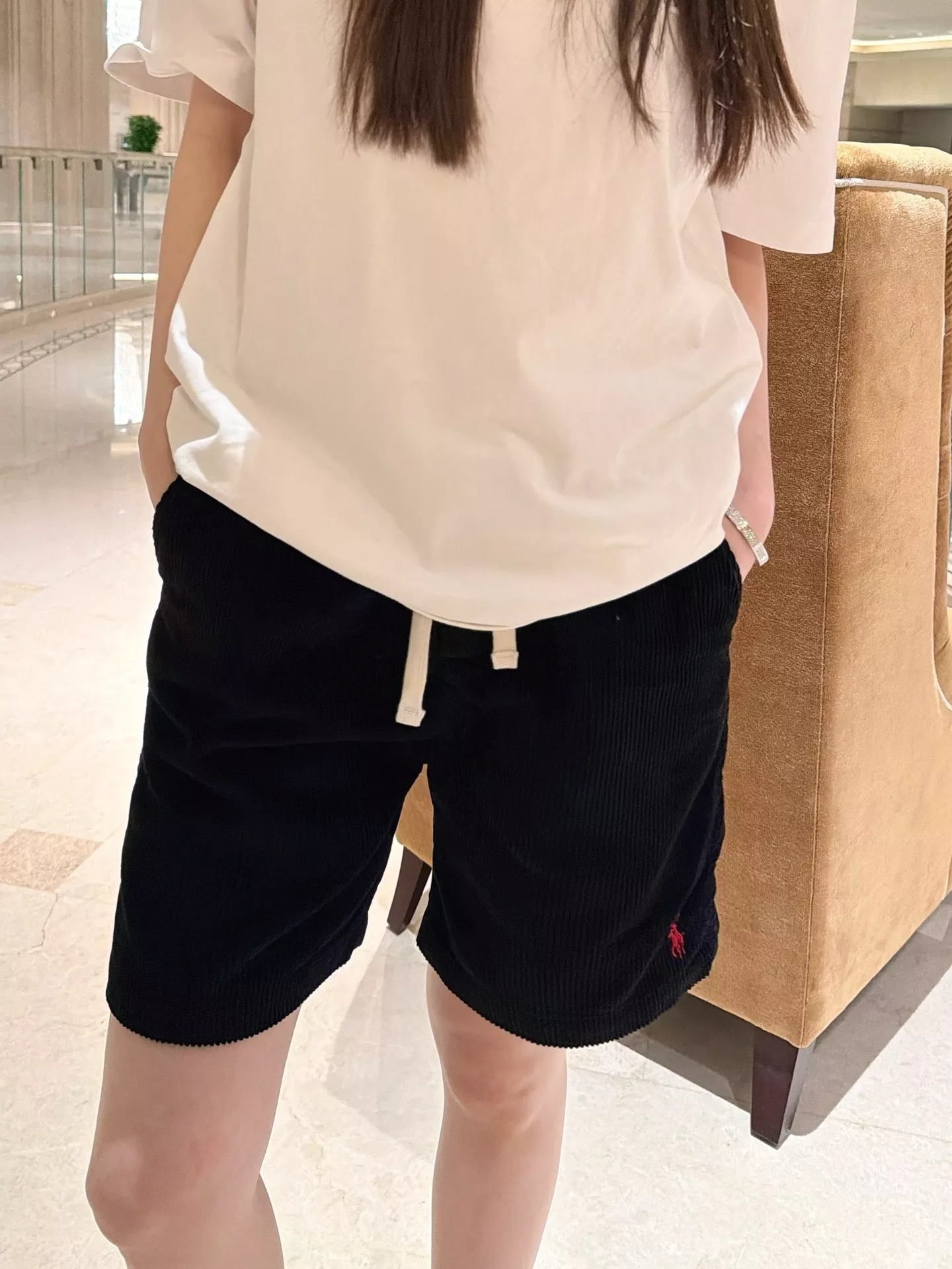 랄프로렌 클래식 포니 자수 린넨 혼방 반바지 상세 이미지 18