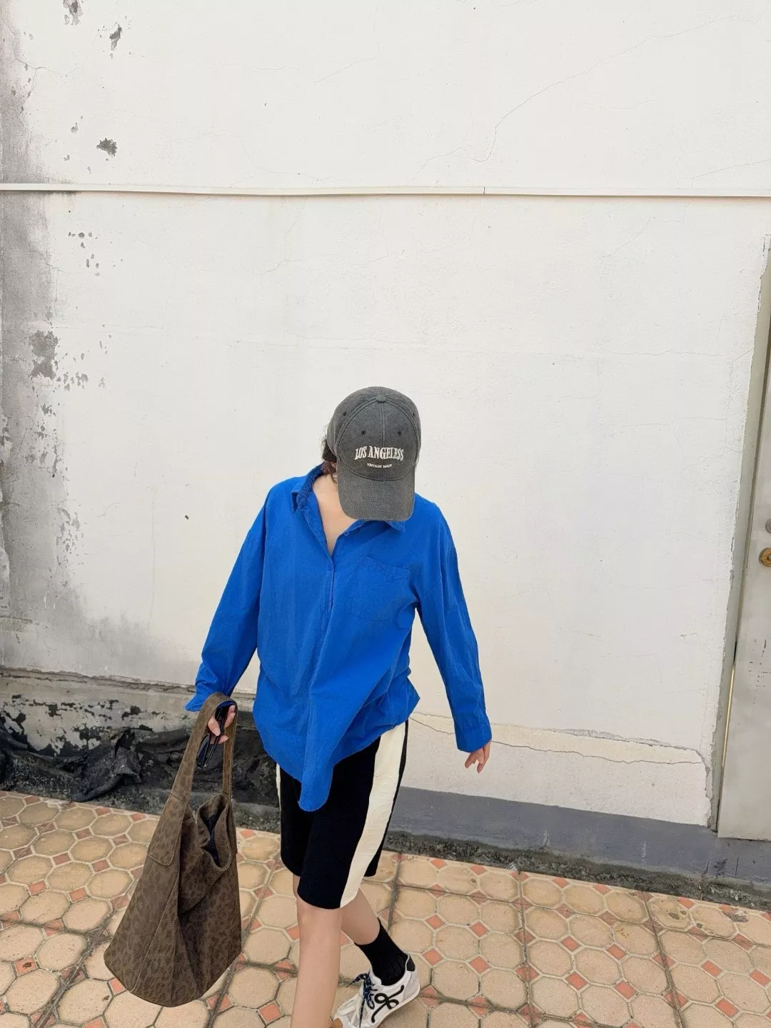 디올 측면 배색 로고 엠보 반바지 상세 이미지 17