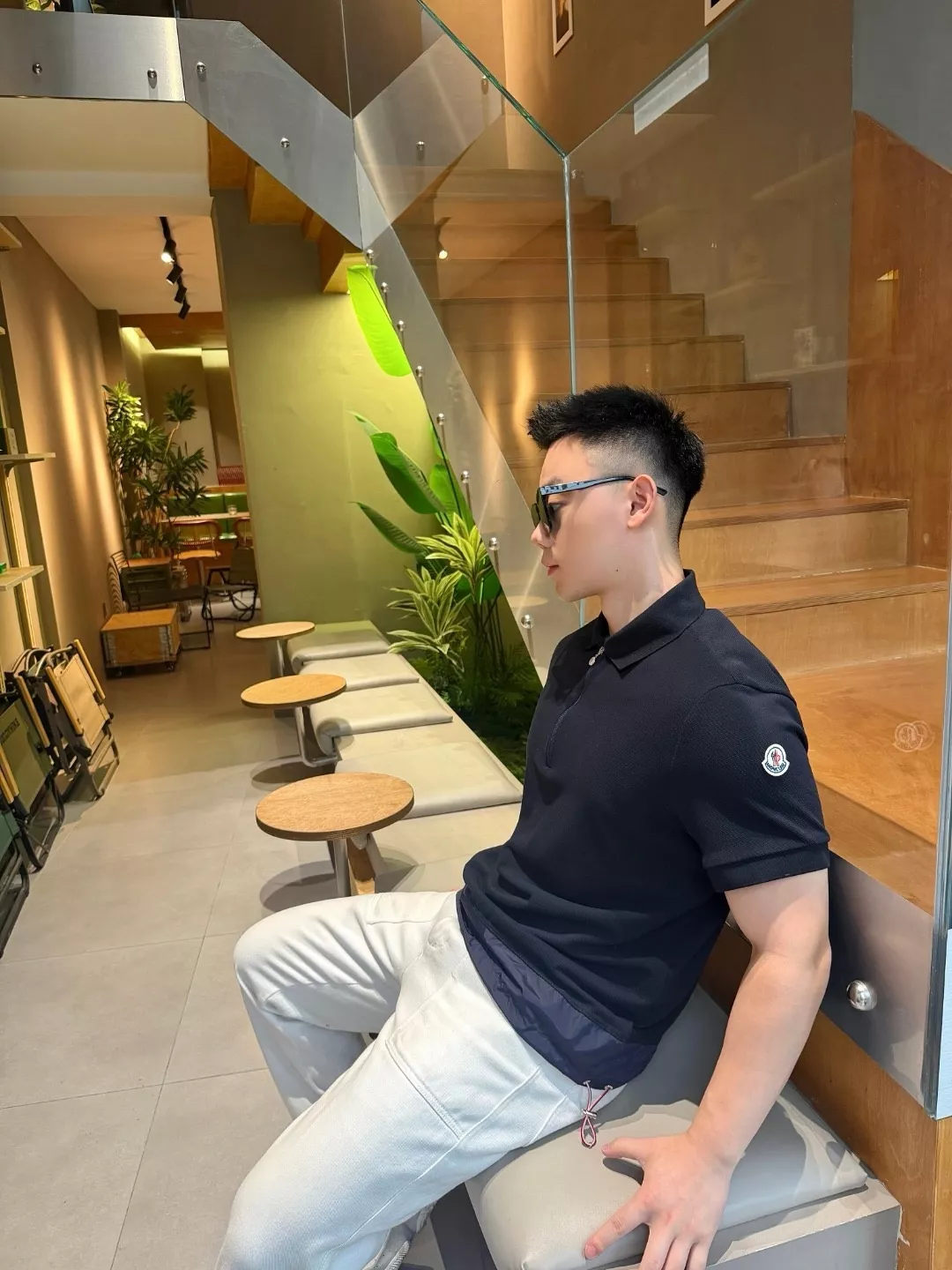 몽클레어 로고 패치 반집업 폴로 반소매 상의 상세 이미지 12