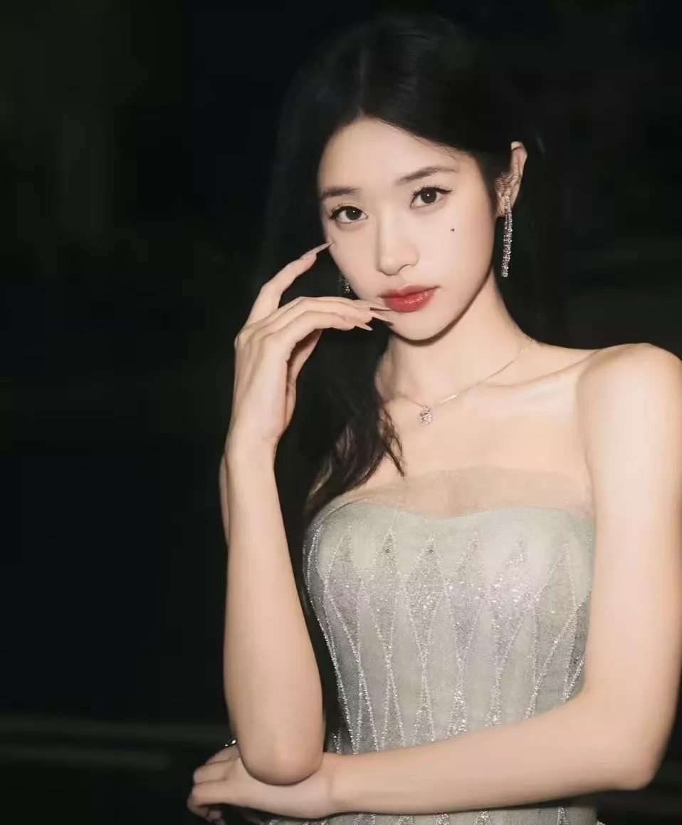스와로브스키 스네이크 모티브 락골드 체인 네크리스 상세 이미지 4