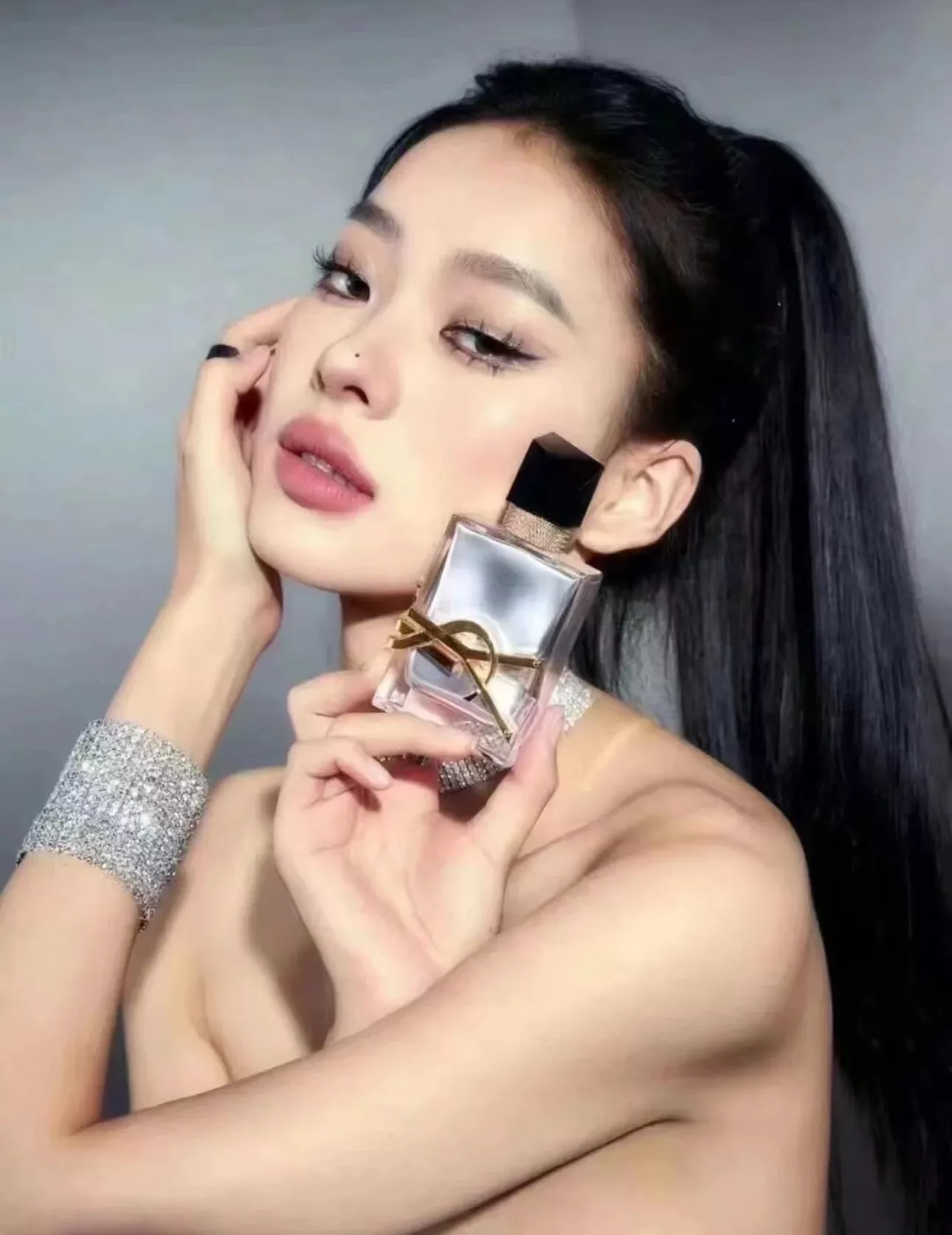 입생로랑 리브르 앱솔뤼 플라틴 오 드 퍼퓸 상세 이미지 37