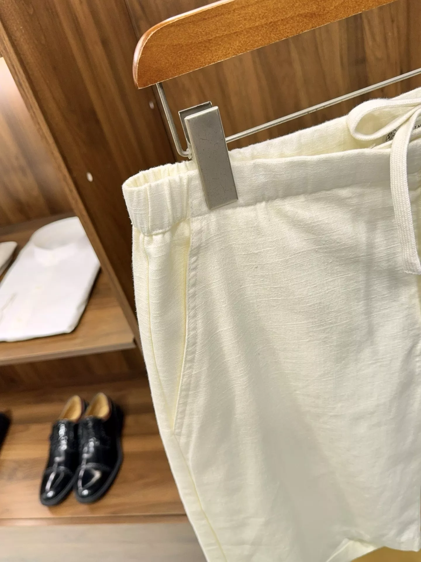 브루넬로쿠치넬리 린넨 코튼 혼방 드로스트링 반바지 상세 이미지 16
