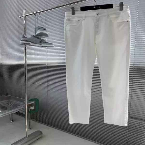 로로피아나 화이트 스트레이트 데님 바지