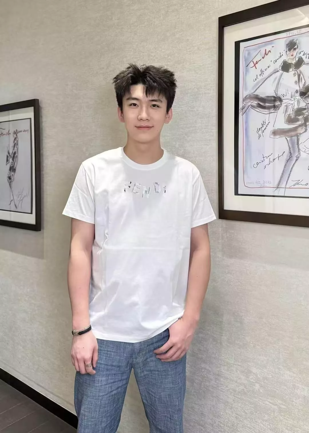 펜디 컬러 자수 로고 포인트 반팔 상의 상세 이미지 27