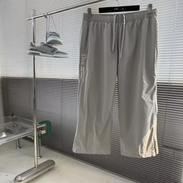 디올 자수 포인트 테크 팬츠