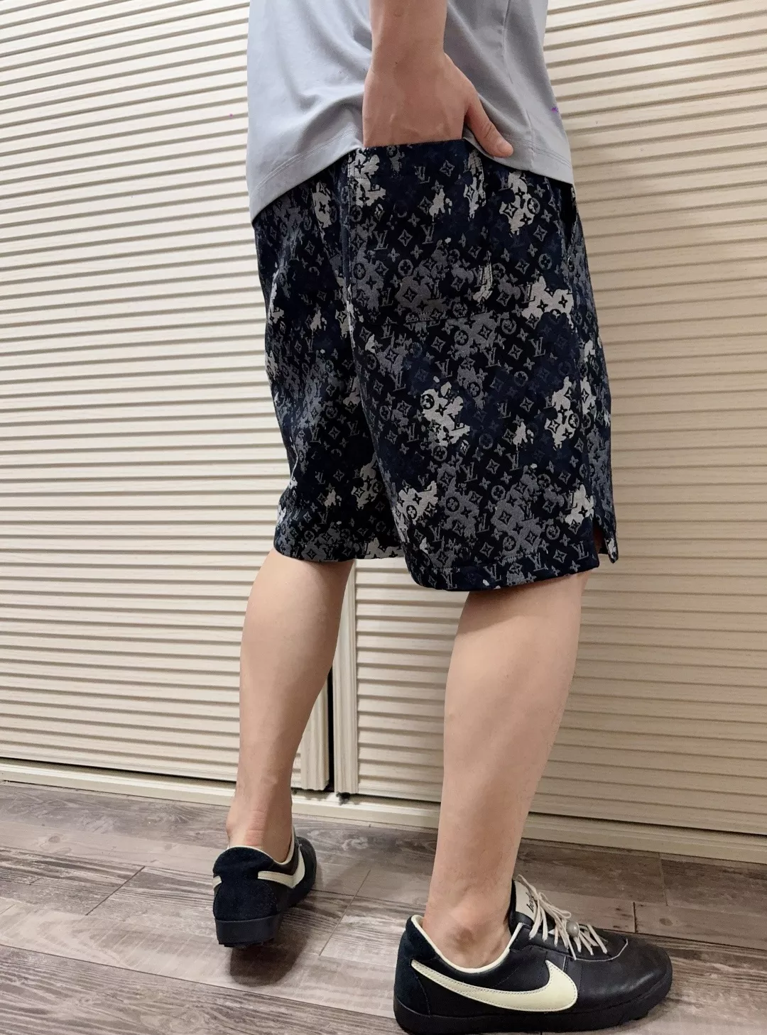 루이비통 자카드 카모 패턴 드로스트링 데님 쇼츠 상세 이미지 24