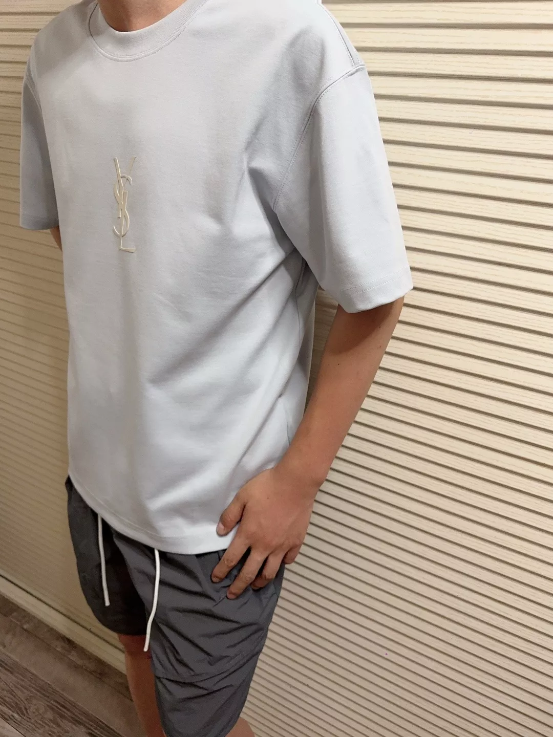 입생로랑 입체 레터링 루즈핏 반팔 탑 상세 이미지 19