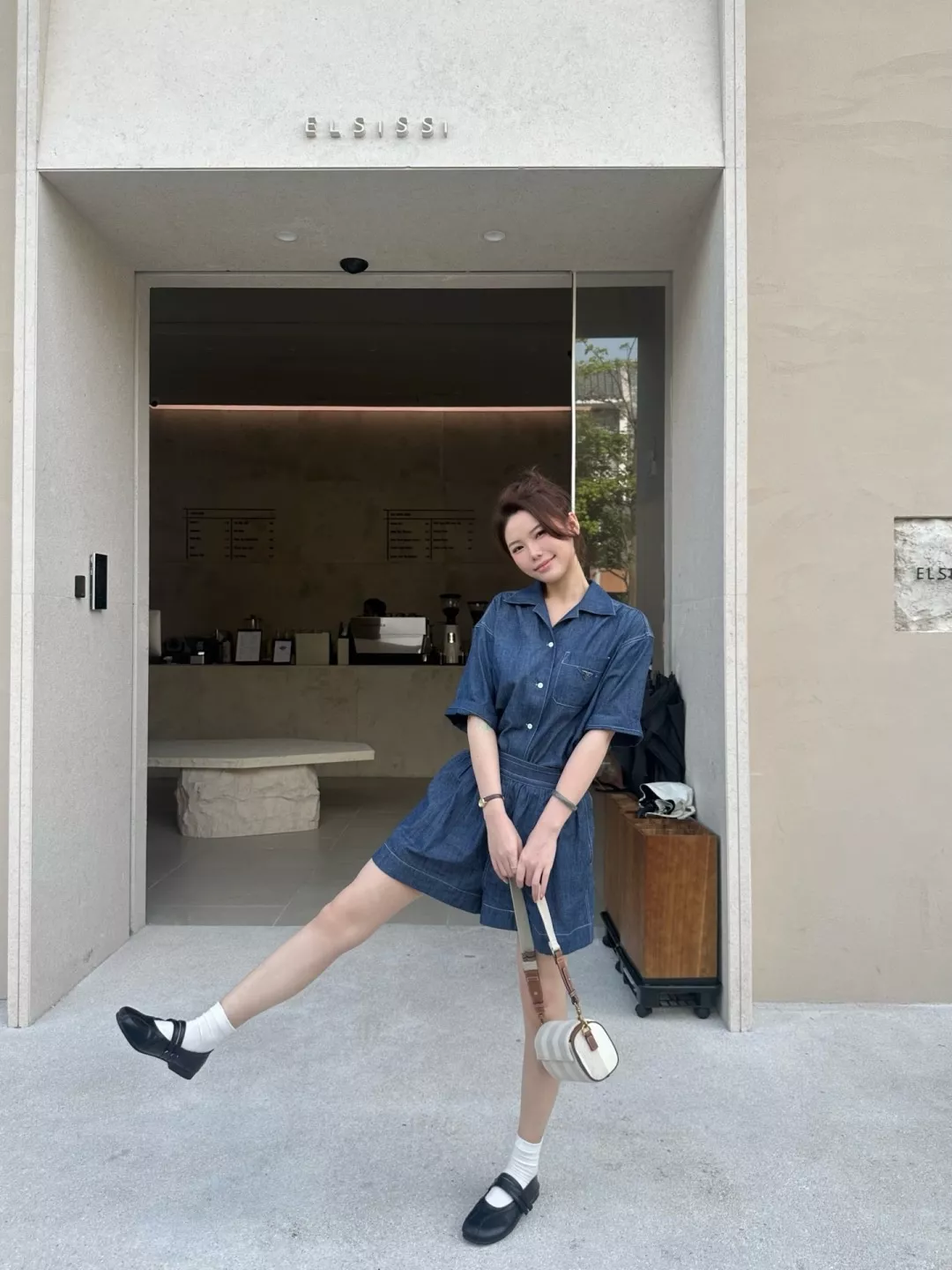 프라다 메탈 삼각 로고 데님 쇼츠 올인원 상세 이미지 23