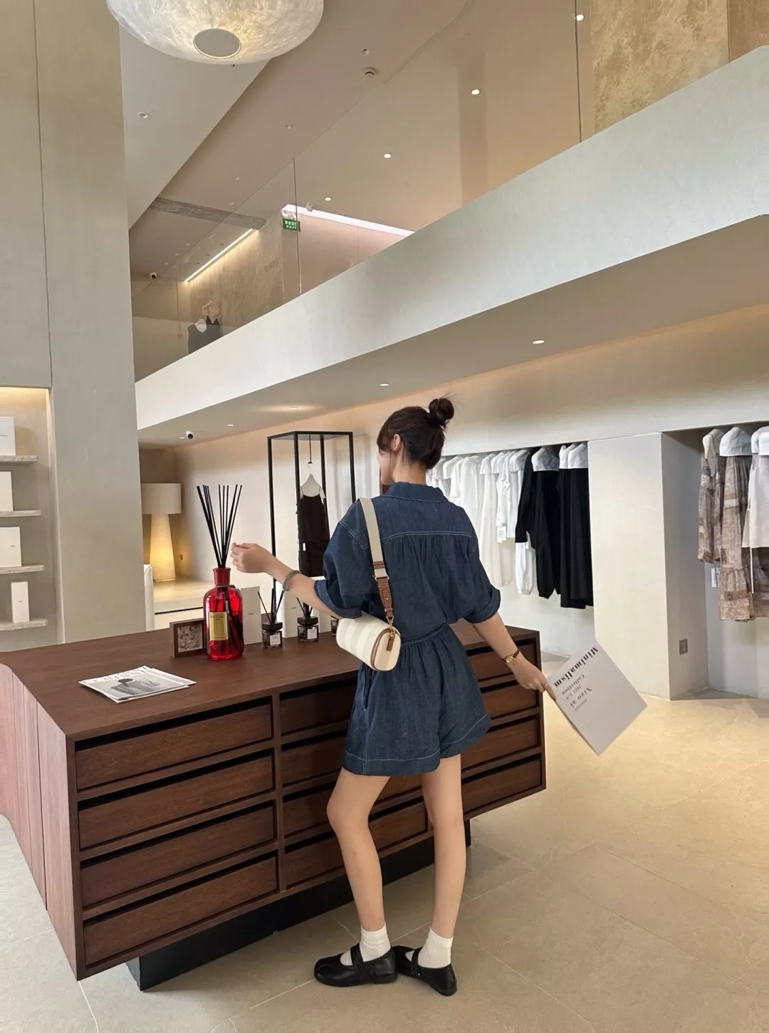 프라다 메탈 삼각 로고 데님 쇼츠 올인원 상세 이미지 25