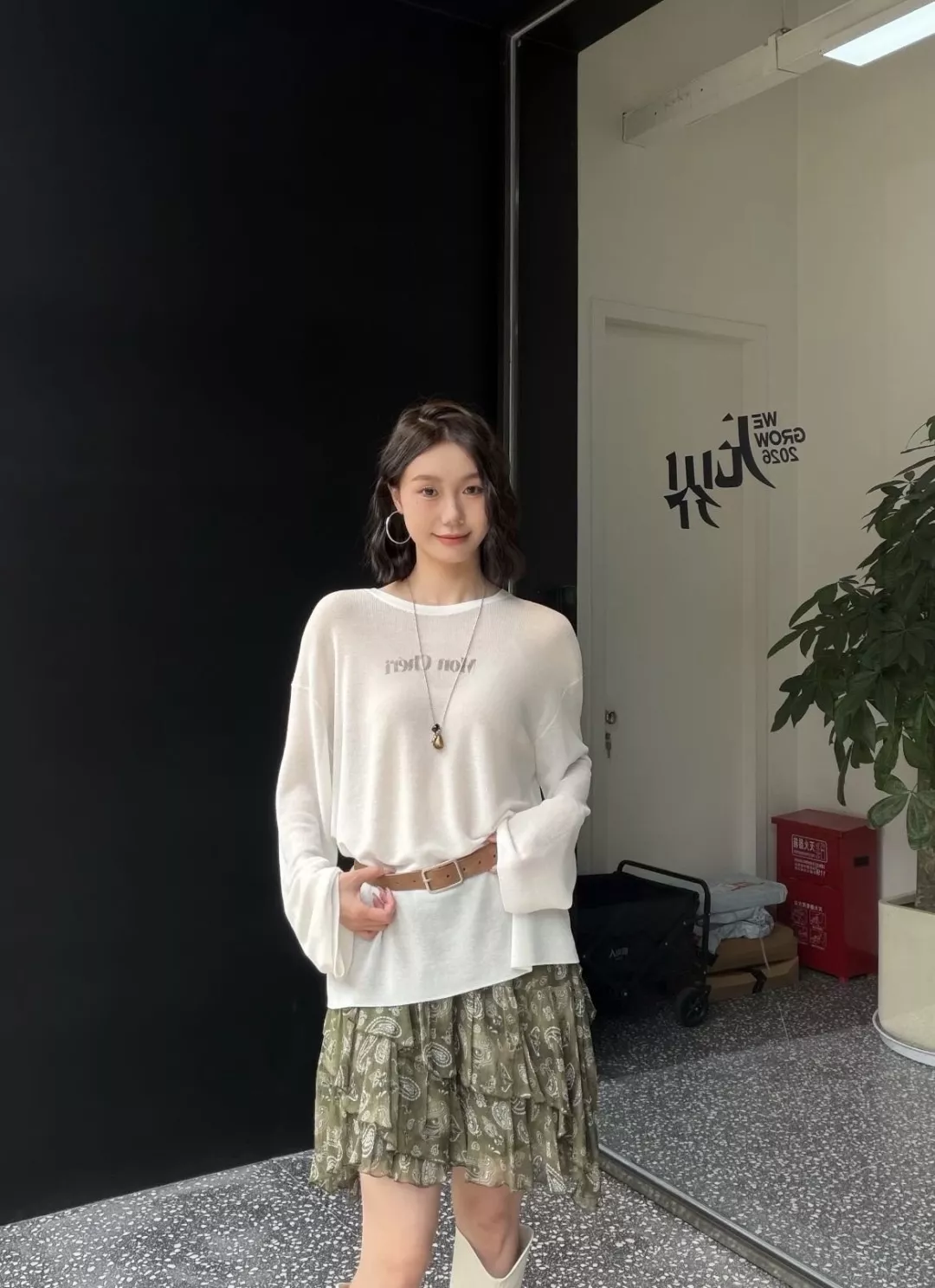 모앤코 텐셀 혼방 레터링 루즈핏 상의 상세 이미지 20