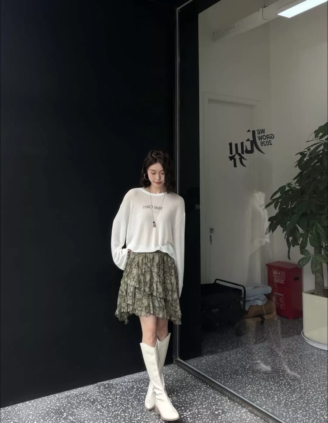 모앤코 텐셀 혼방 레터링 루즈핏 상의 상세 이미지 19