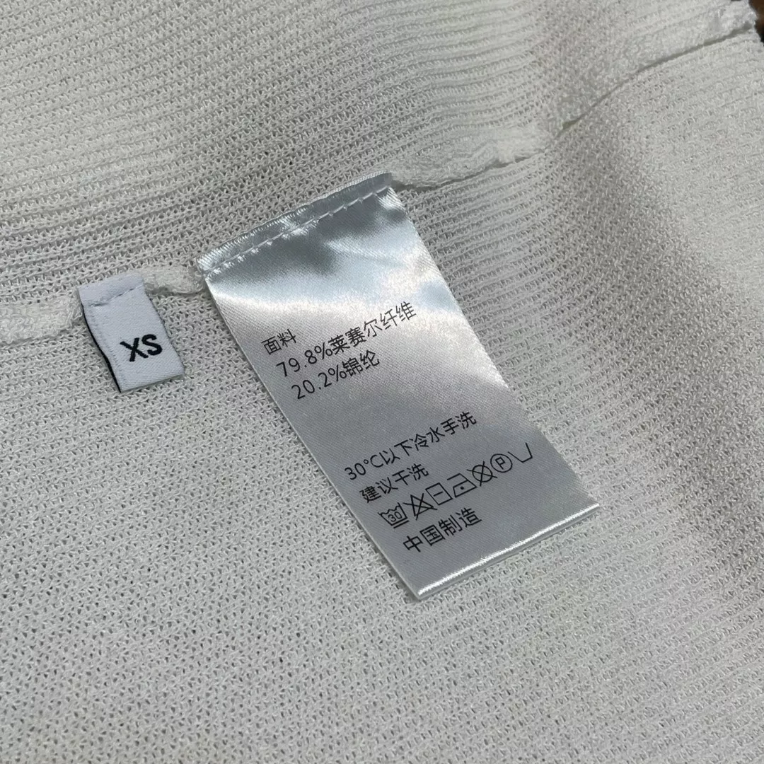 모앤코 텐셀 혼방 레터링 루즈핏 상의 상세 이미지 15