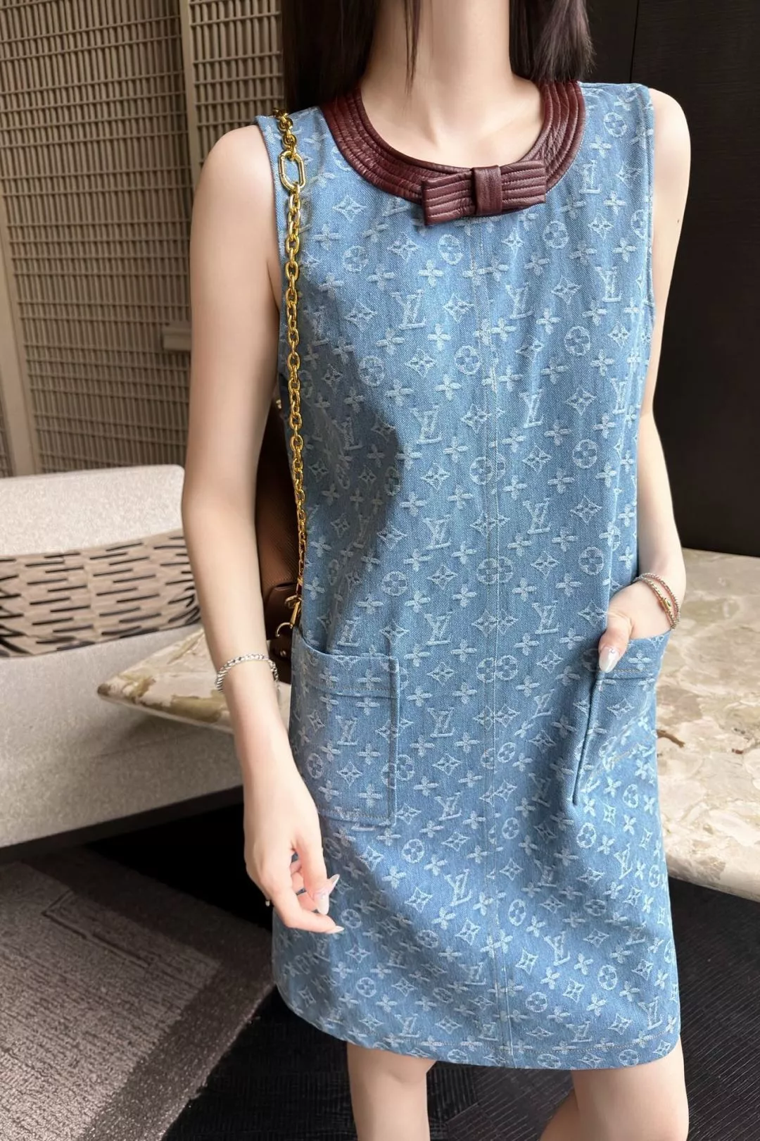 루이비통 모노그램 데님 민소매 드레스 상세 이미지 11