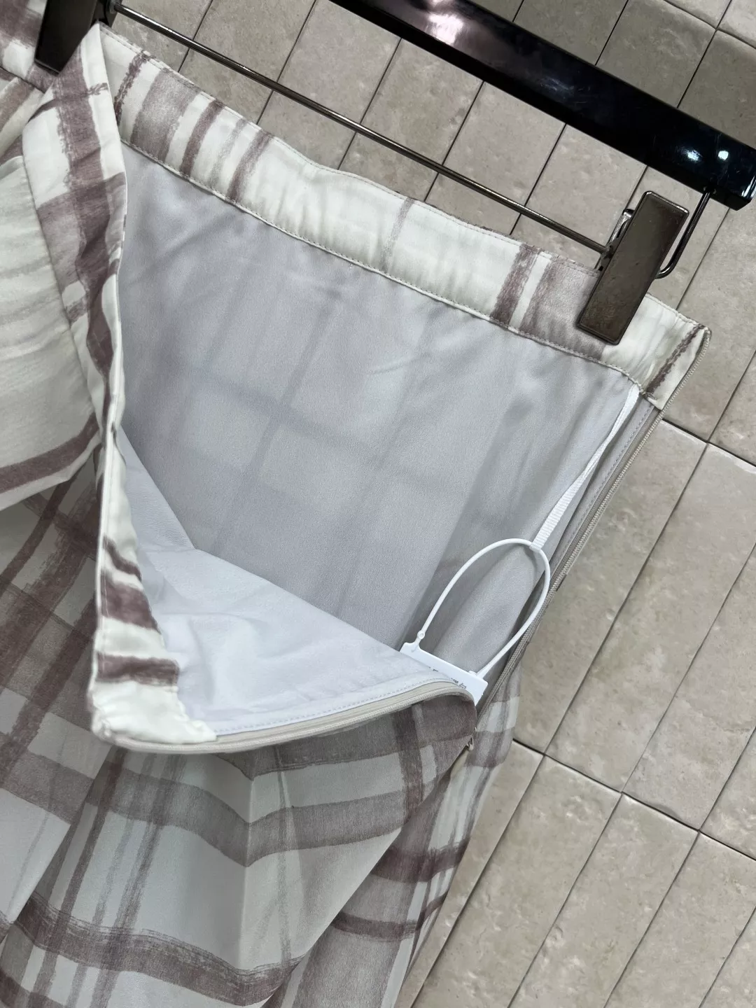 브루넬로쿠치넬리 체크 패턴 하이웨이스트 스커트 상세 이미지 5
