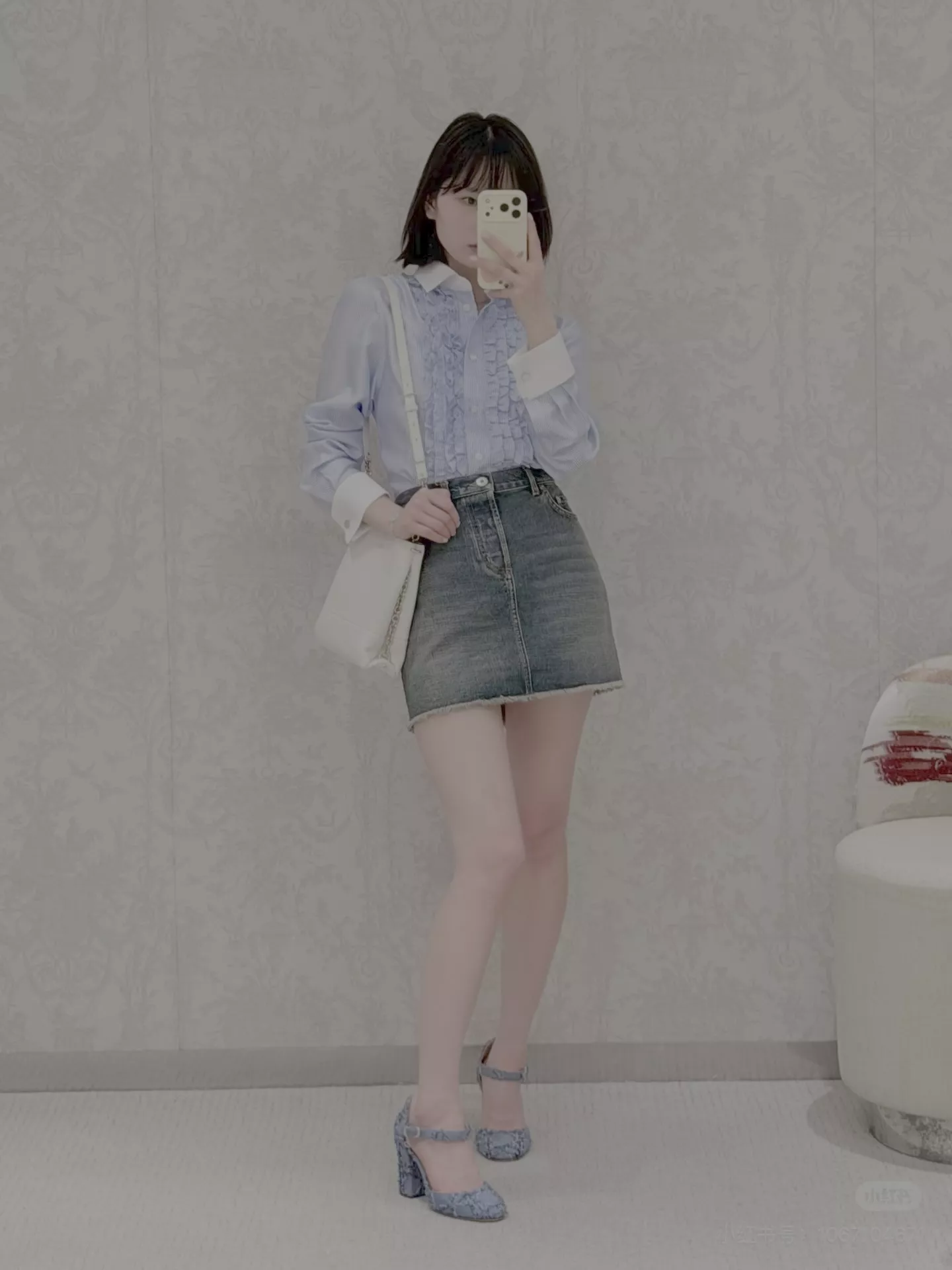 디올 블루 화이트 스트라이프 프릴 포인트 셔츠 상세 이미지 22