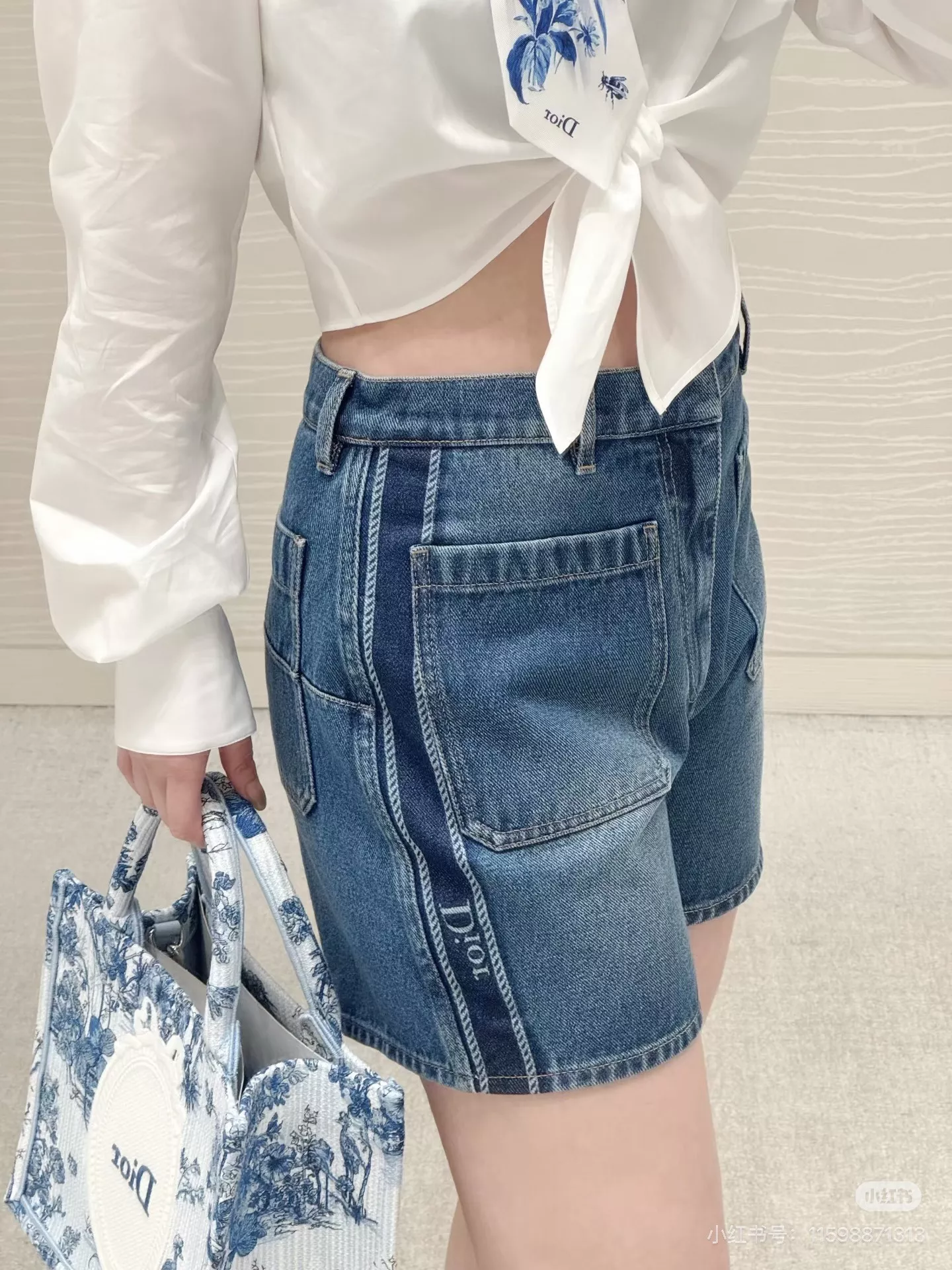 디올 하이웨이스트 워싱 데님 쇼츠 상세 이미지 29