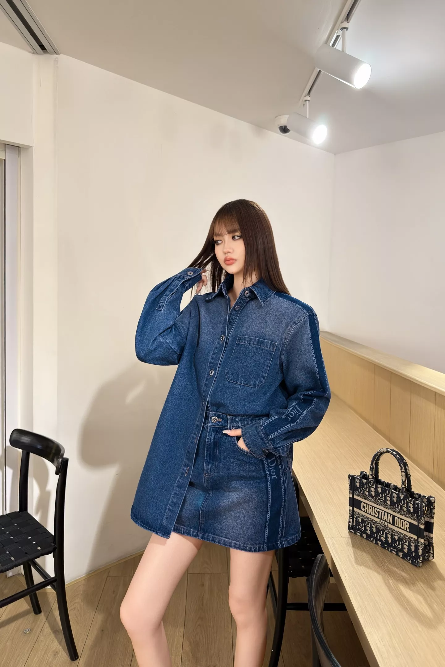 디올 하이웨이스트 워싱 데님 숏스커트 상세 이미지 33
