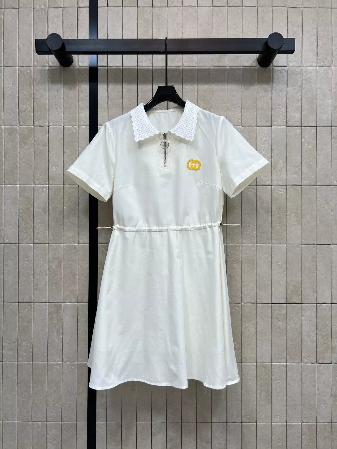 구찌 자수 포인트 세일러 칼라 드레스 상세 이미지 1