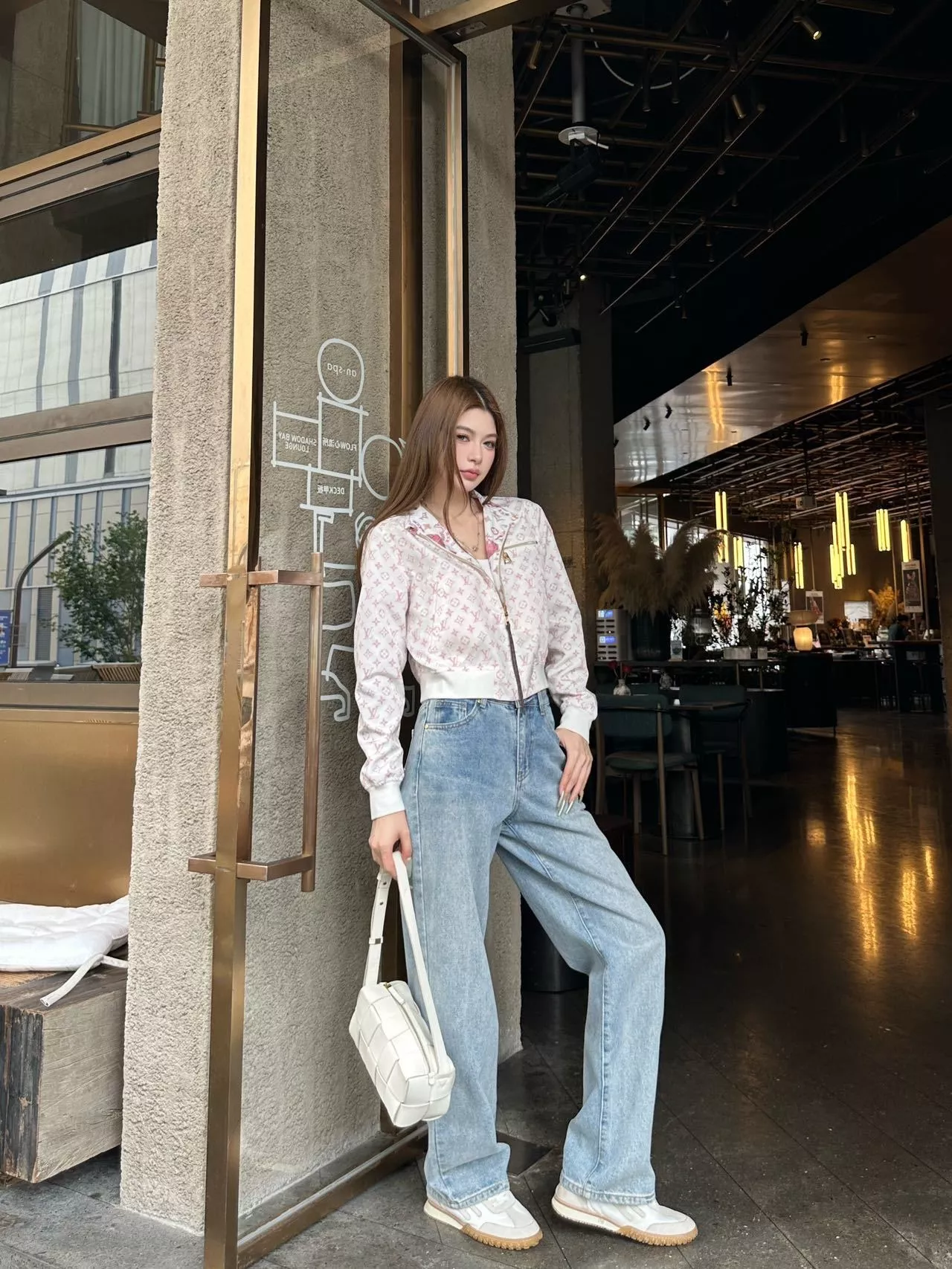 루이비통 양면 착용 크롭 집업 아우터 상세 이미지 27