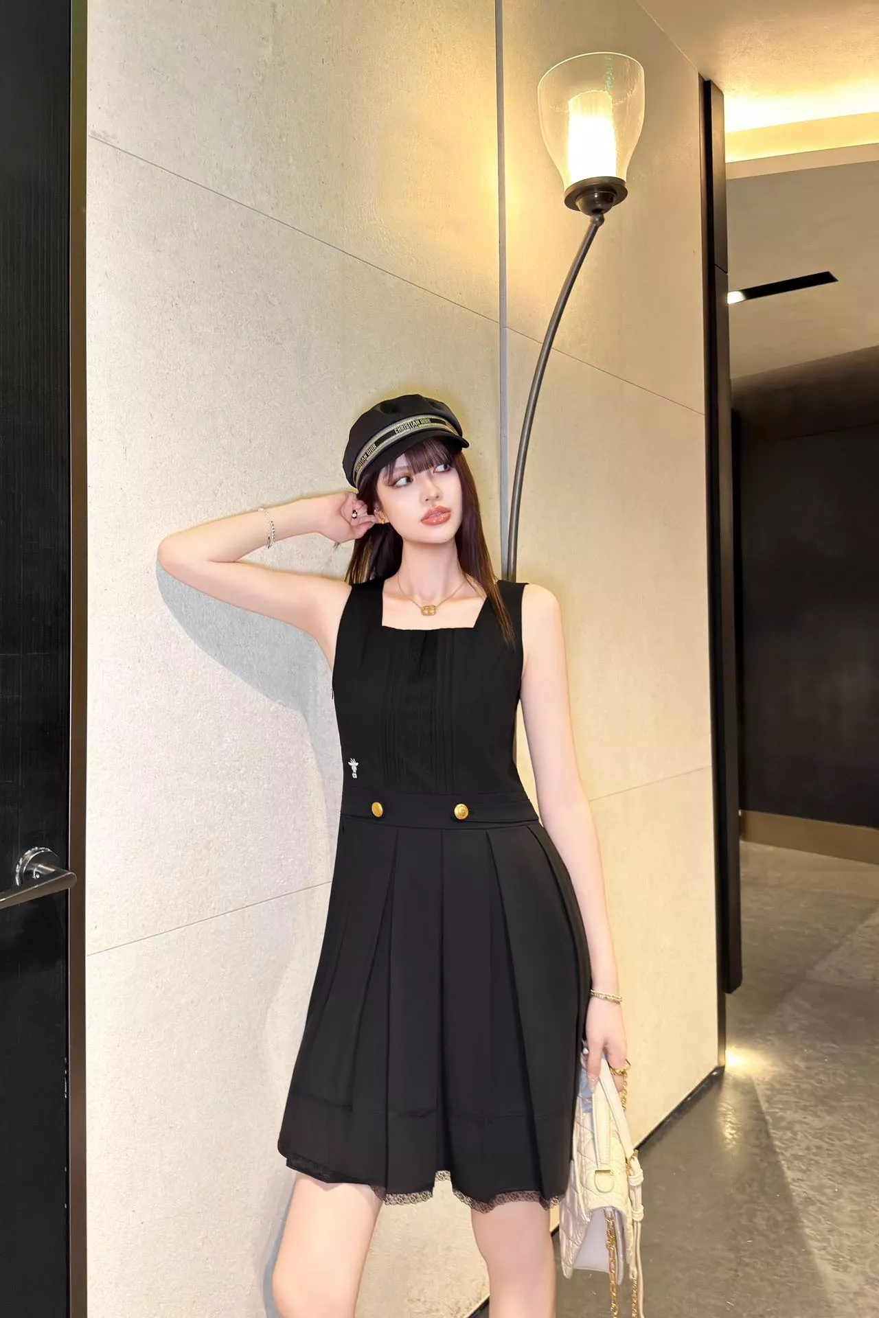 디올 블랙 플리츠 드레스 상세 이미지 18