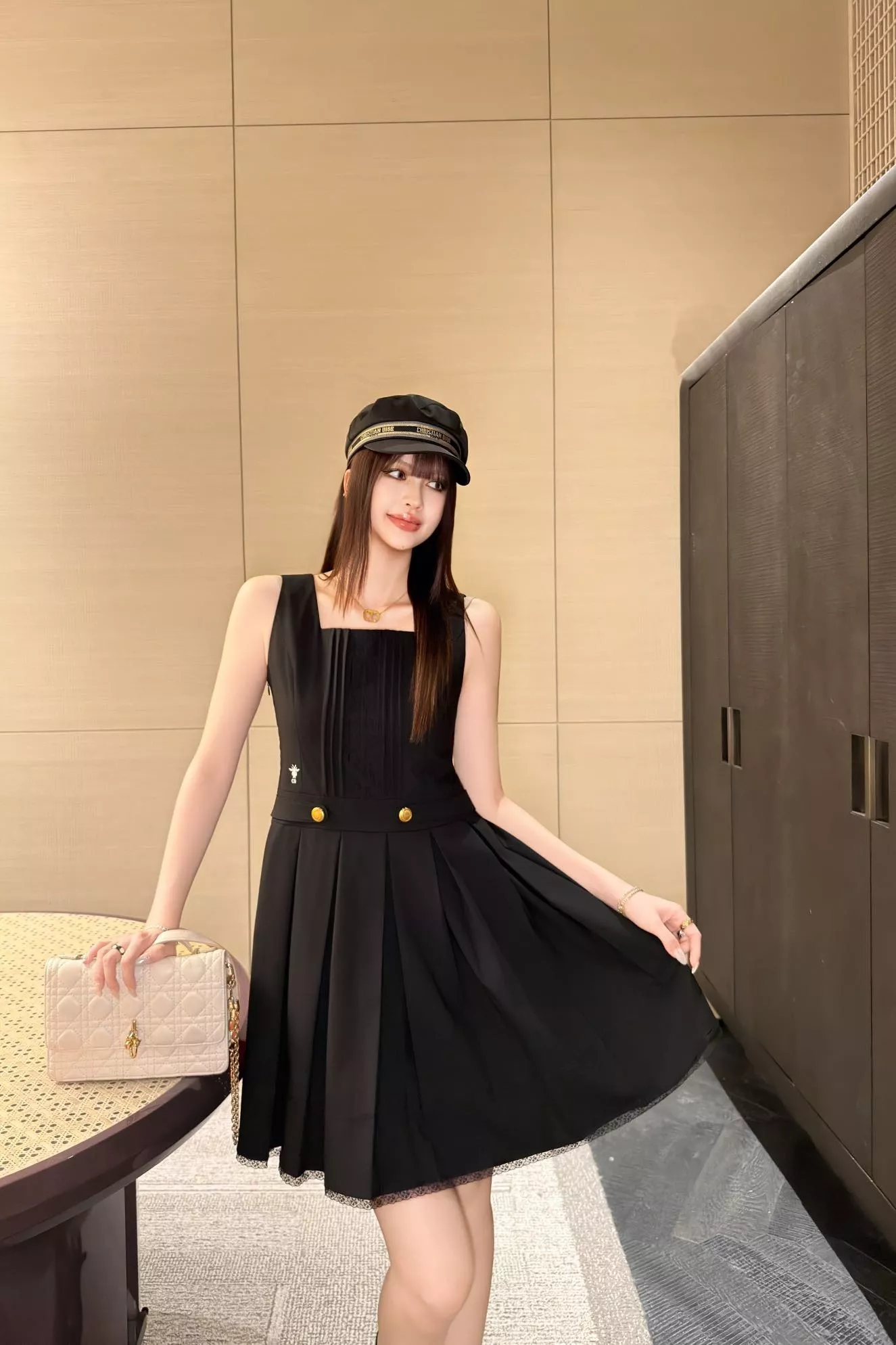 디올 블랙 플리츠 드레스 상세 이미지 12