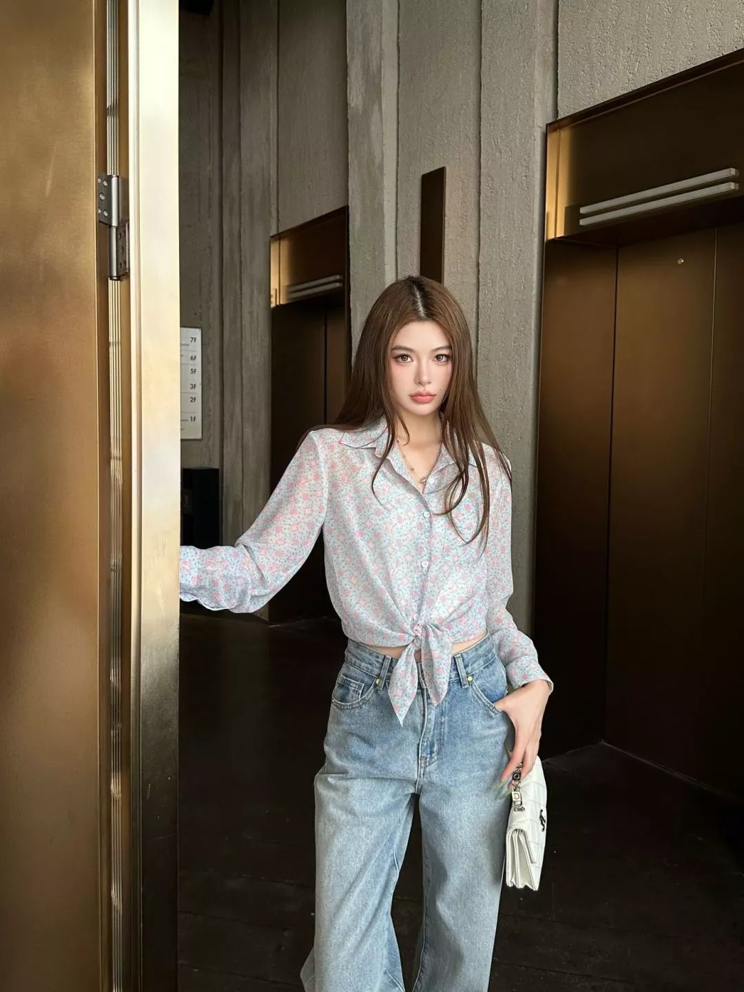 루이비통 모노그램 패턴 루즈핏 카라 셔츠 상세 이미지 28