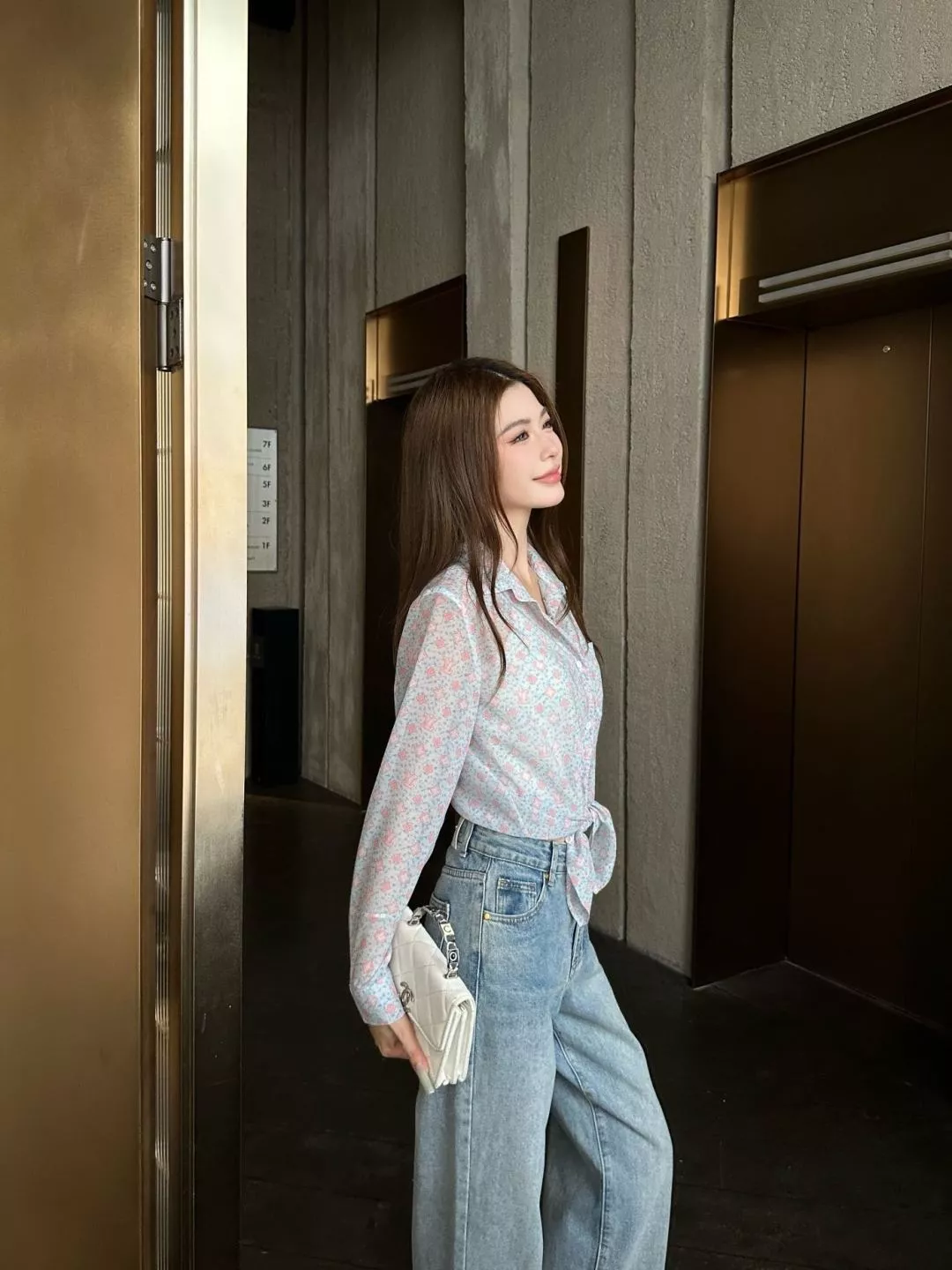루이비통 모노그램 패턴 루즈핏 카라 셔츠 상세 이미지 24