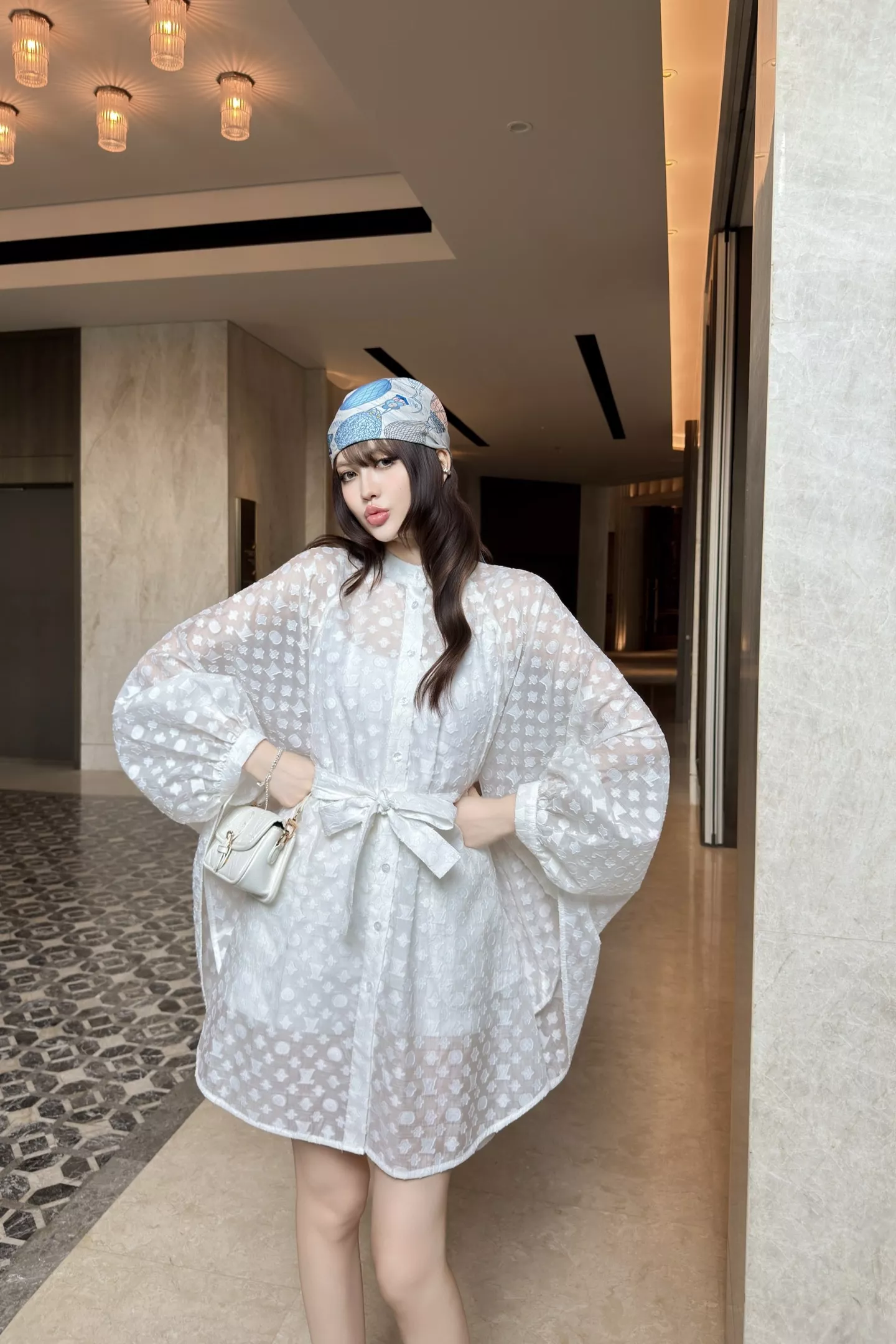 로로피아나 자카드 포인트 시스루 허리끈 상의 상세 이미지 35
