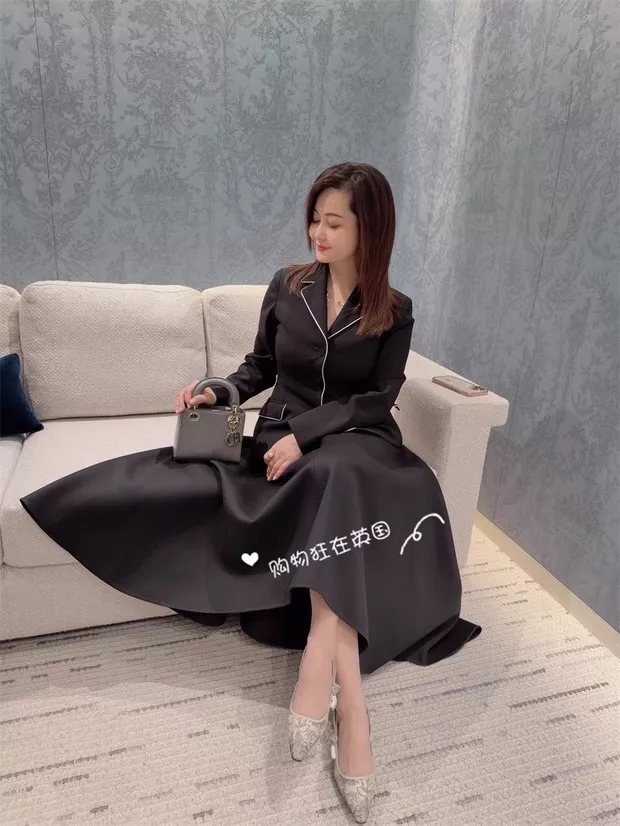 디올 배색 재킷과 언밸런스 스커트 세트 상세 이미지 45