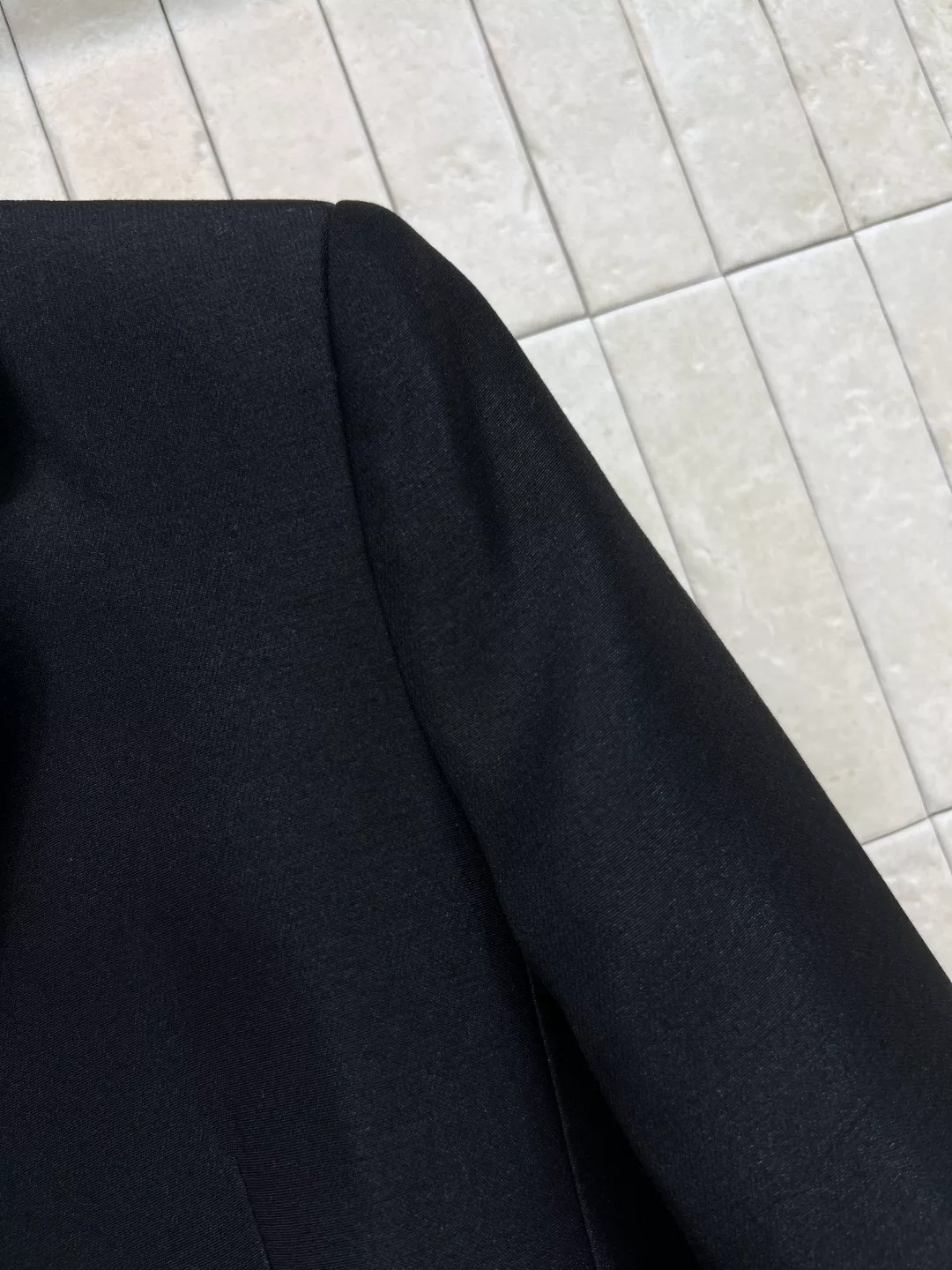 디올 배색 재킷과 언밸런스 스커트 세트 상세 이미지 4
