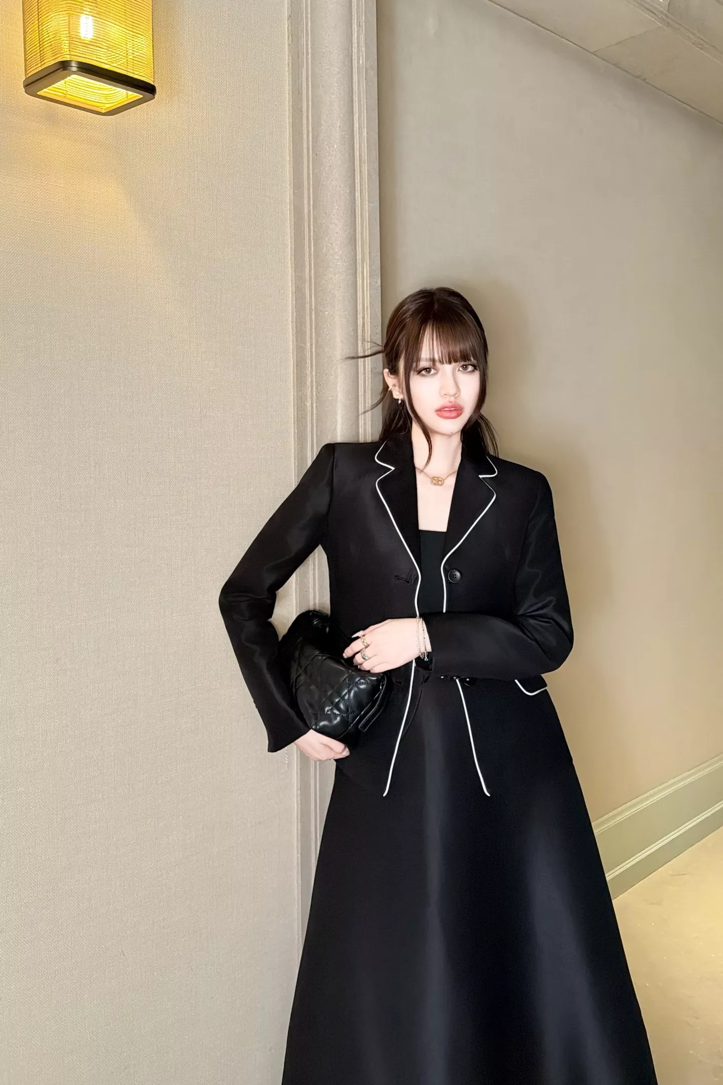 디올 배색 재킷과 언밸런스 스커트 세트 상세 이미지 52
